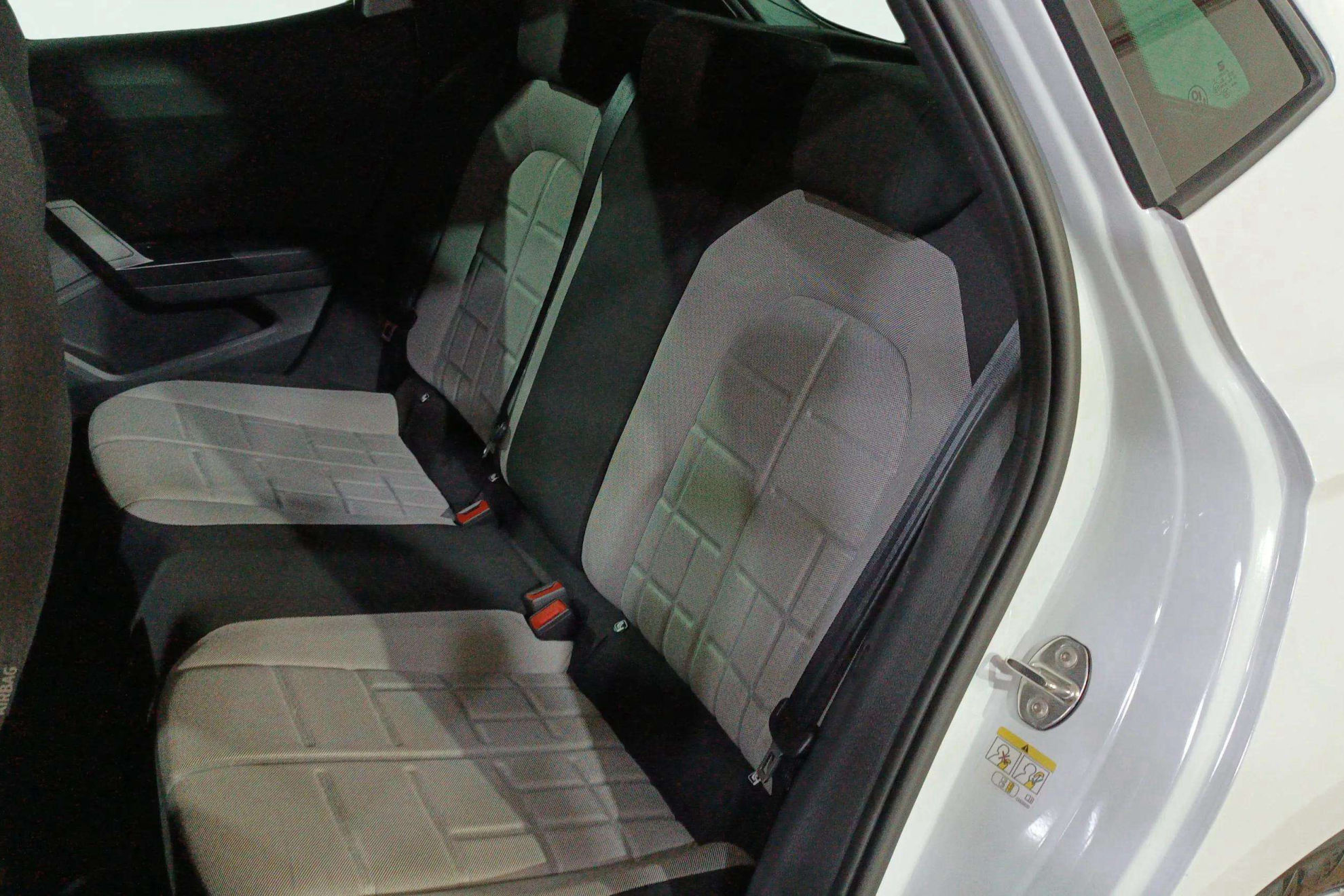 SEAT Ibiza 1.0 TSI FR - foto 12