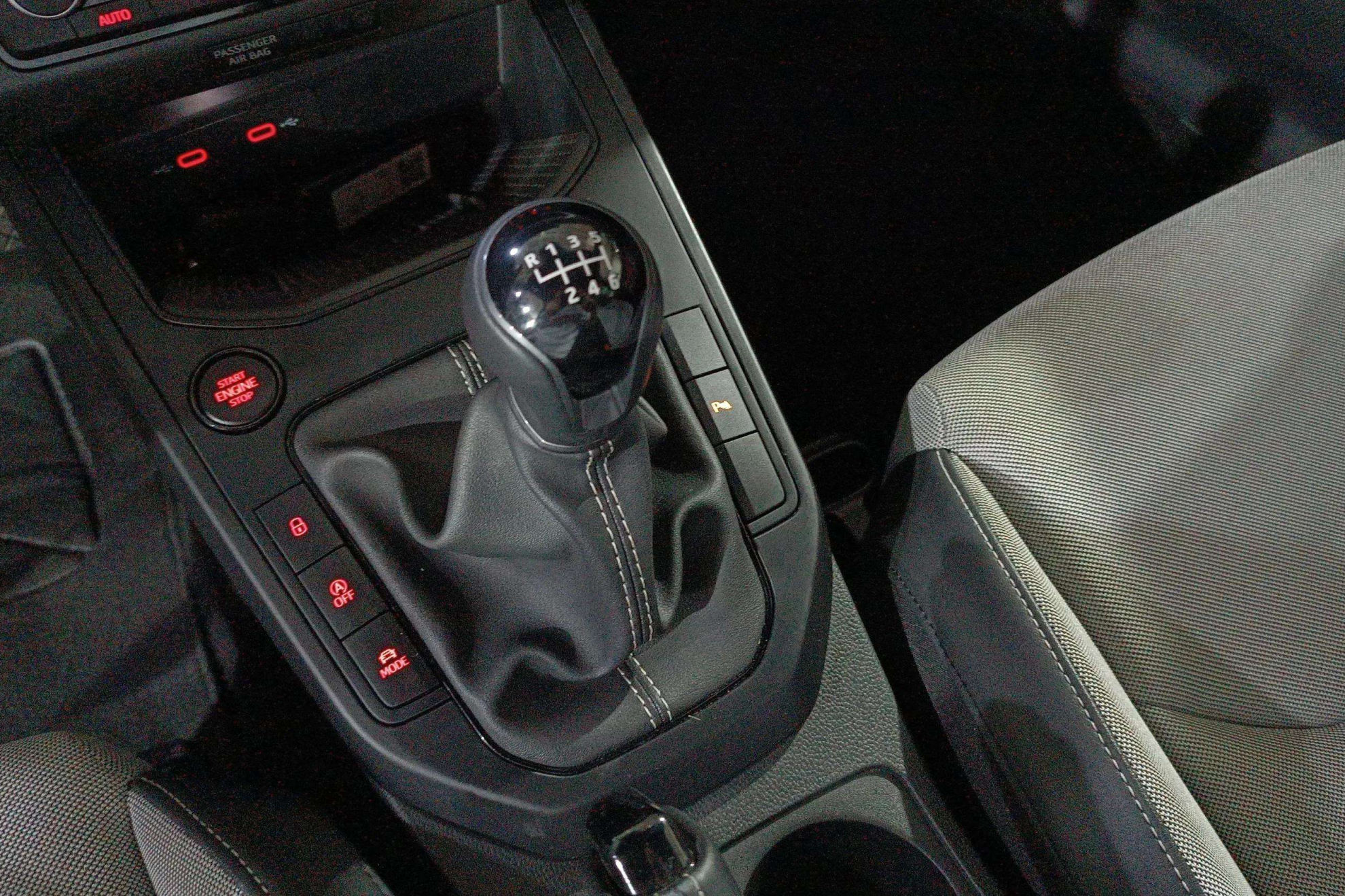 SEAT Ibiza 1.0 TSI FR - foto 22