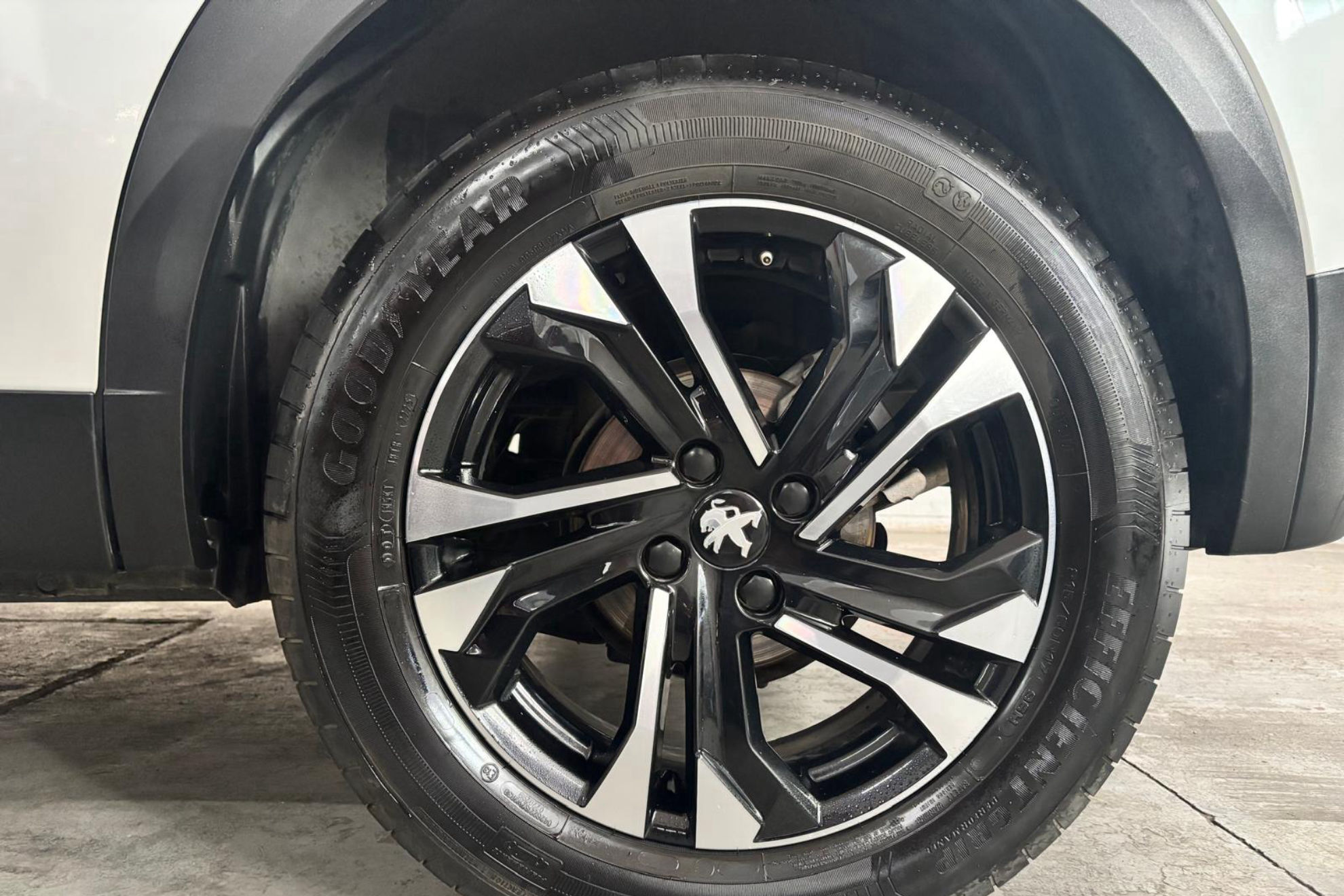 Peugeot 2008 Allure PureTech 100 - foto 5