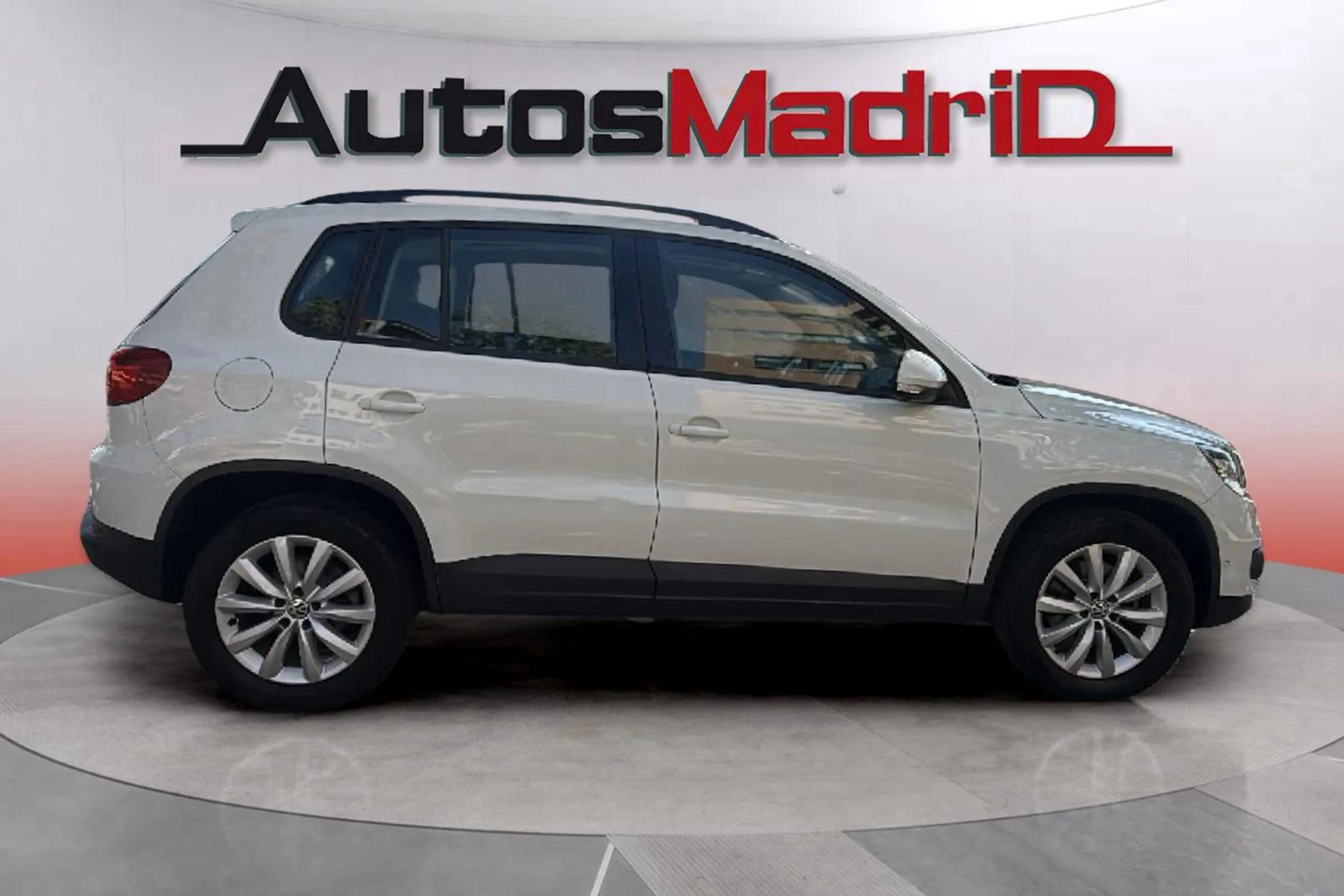 Volkswagen Tiguan T1 Sport 2.0 TDI BMT 4x2 - foto 8