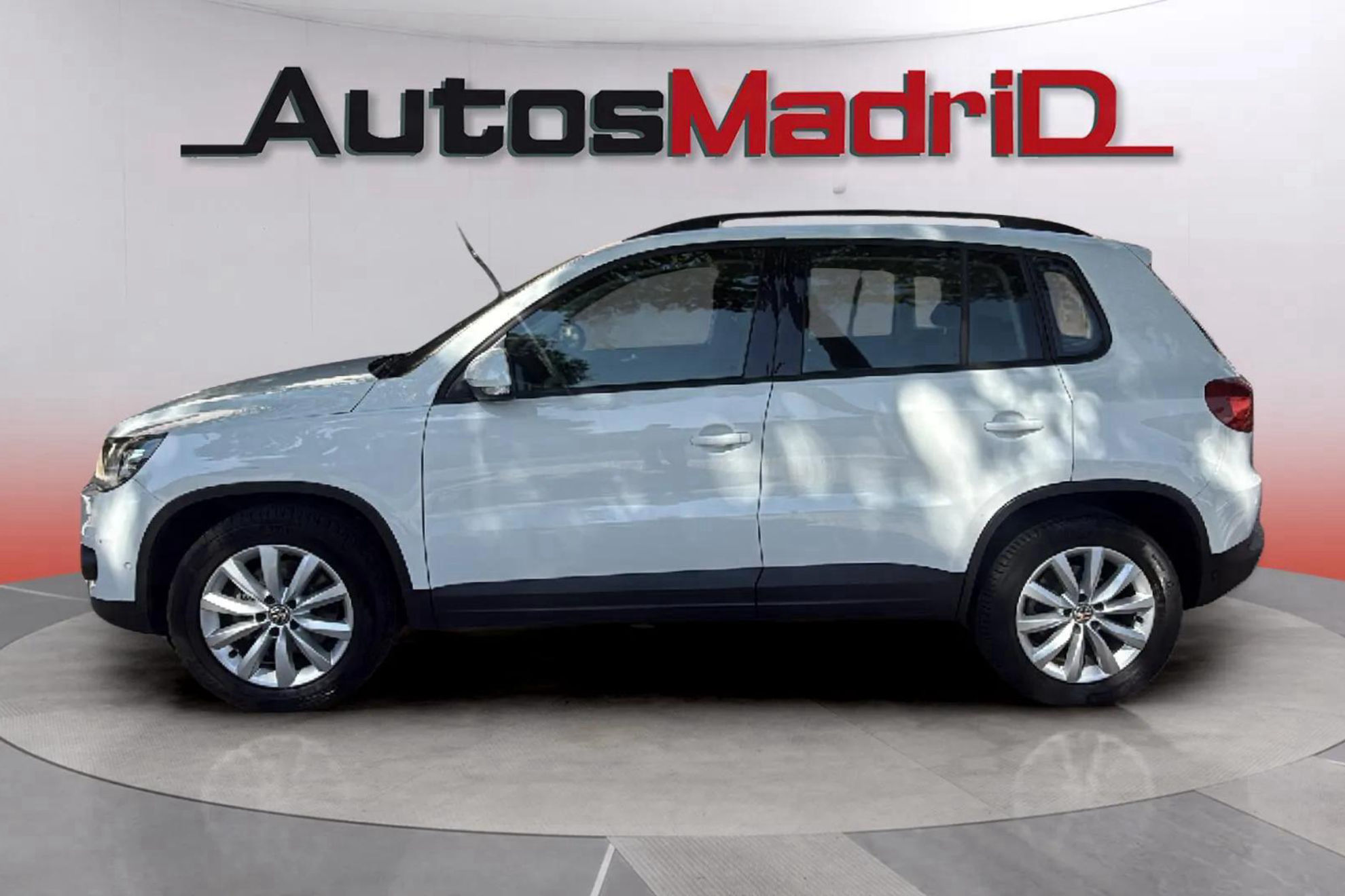 Volkswagen Tiguan T1 Sport 2.0 TDI BMT 4x2 - foto 4