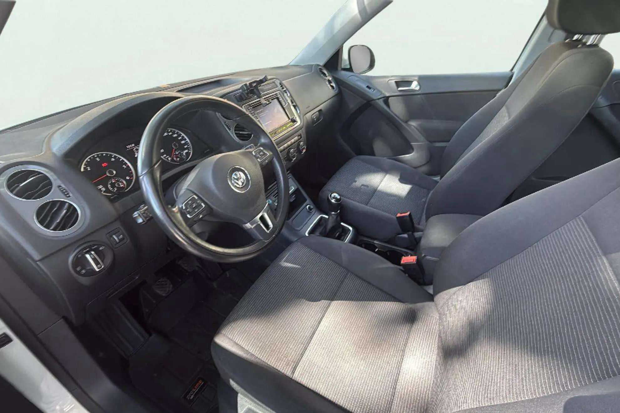 Volkswagen Tiguan T1 Sport 2.0 TDI BMT 4x2 - foto 24