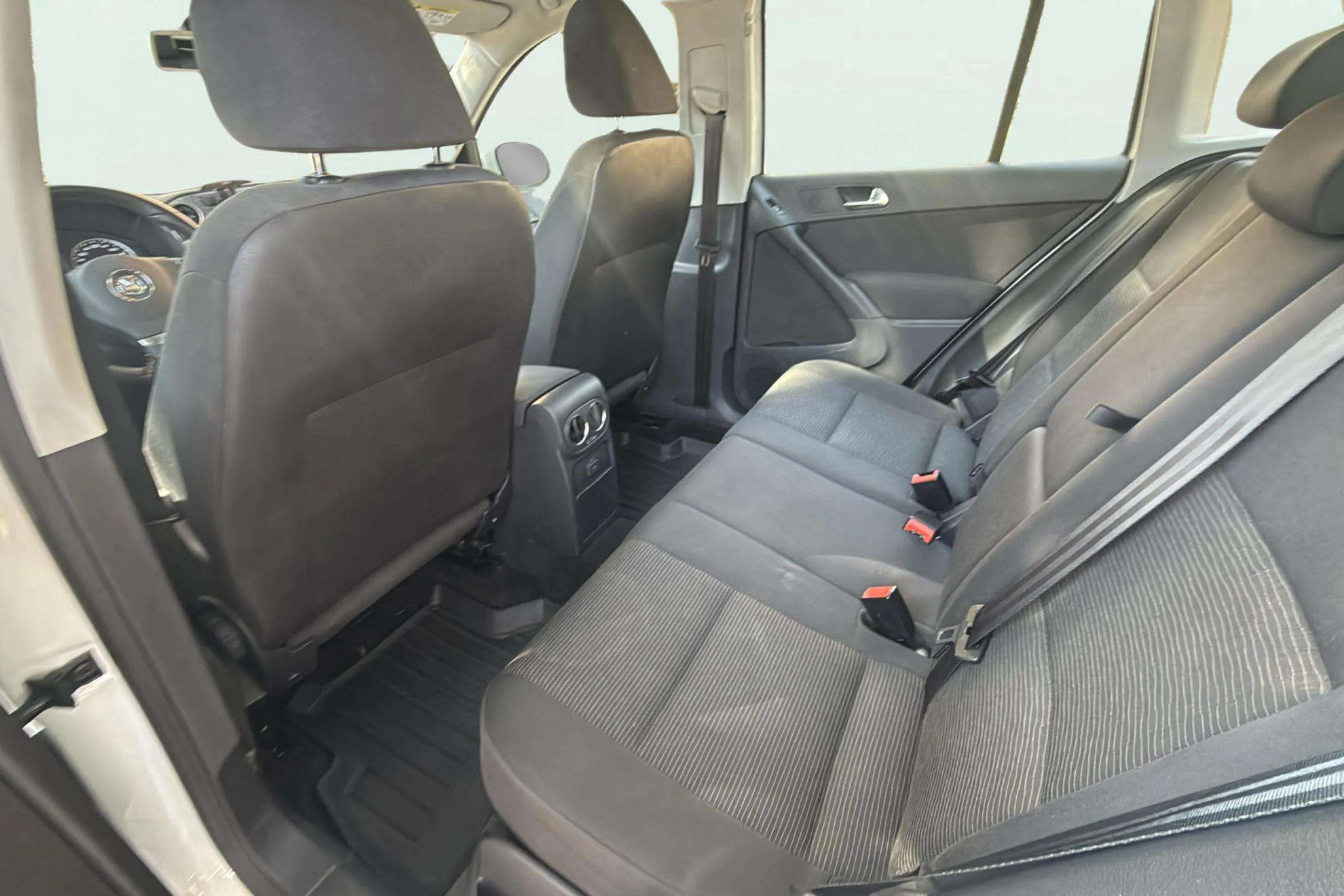 Volkswagen Tiguan T1 Sport 2.0 TDI BMT 4x2 - foto 31