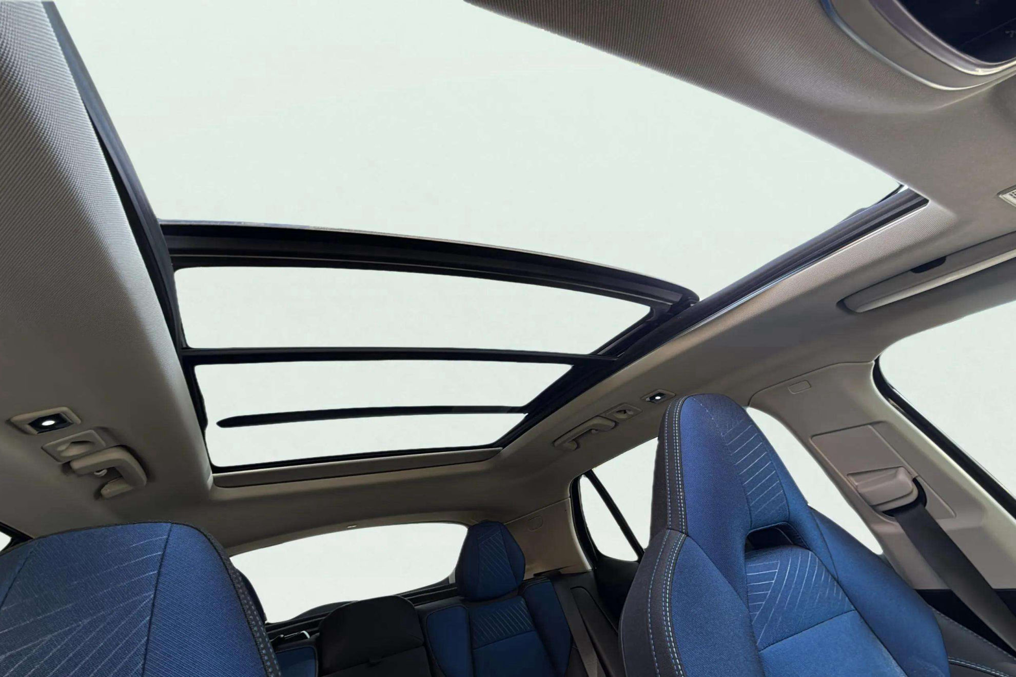 Lynk & Co 01 1.5 PHEV - foto 36