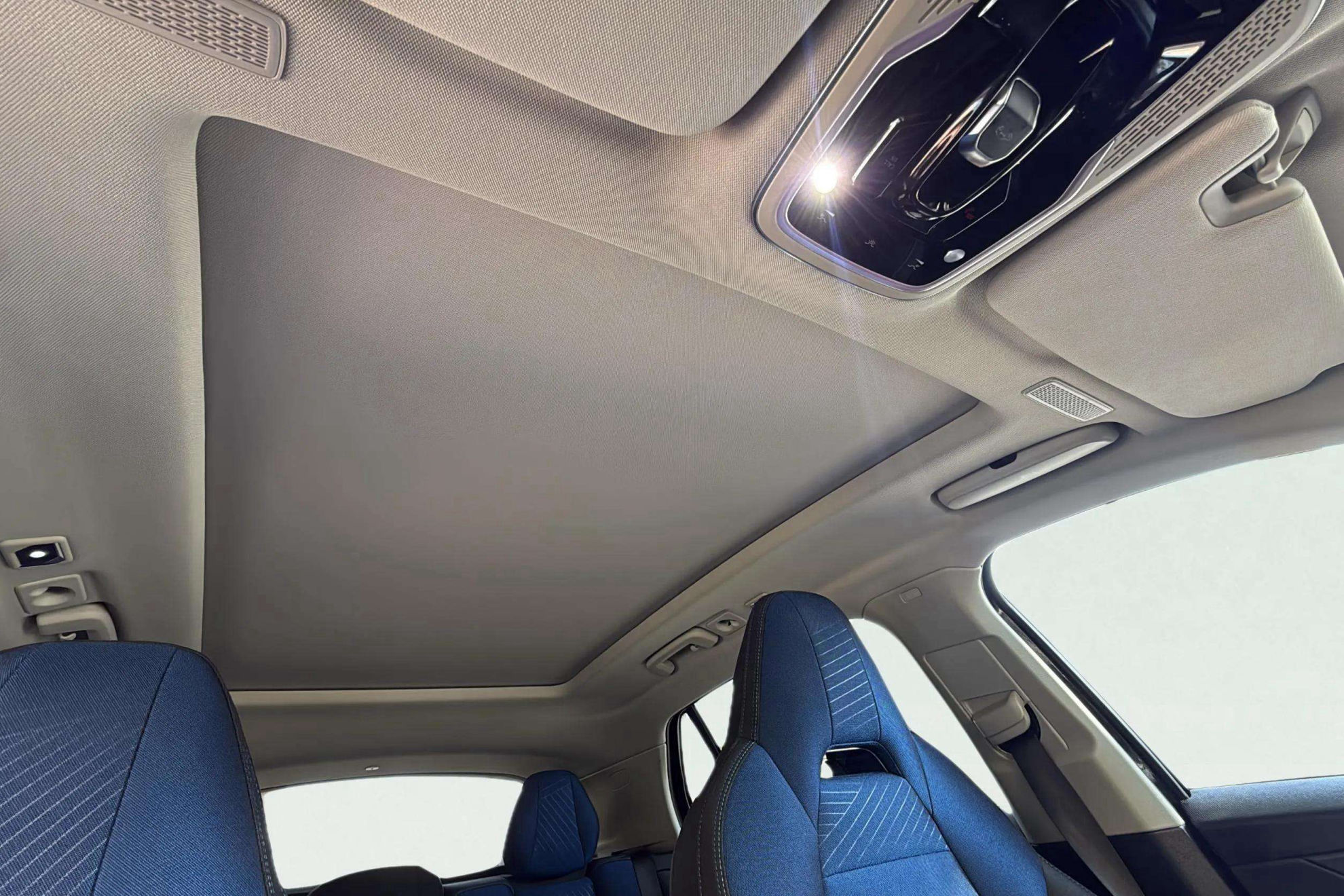 Lynk & Co 01 1.5 PHEV - foto 35