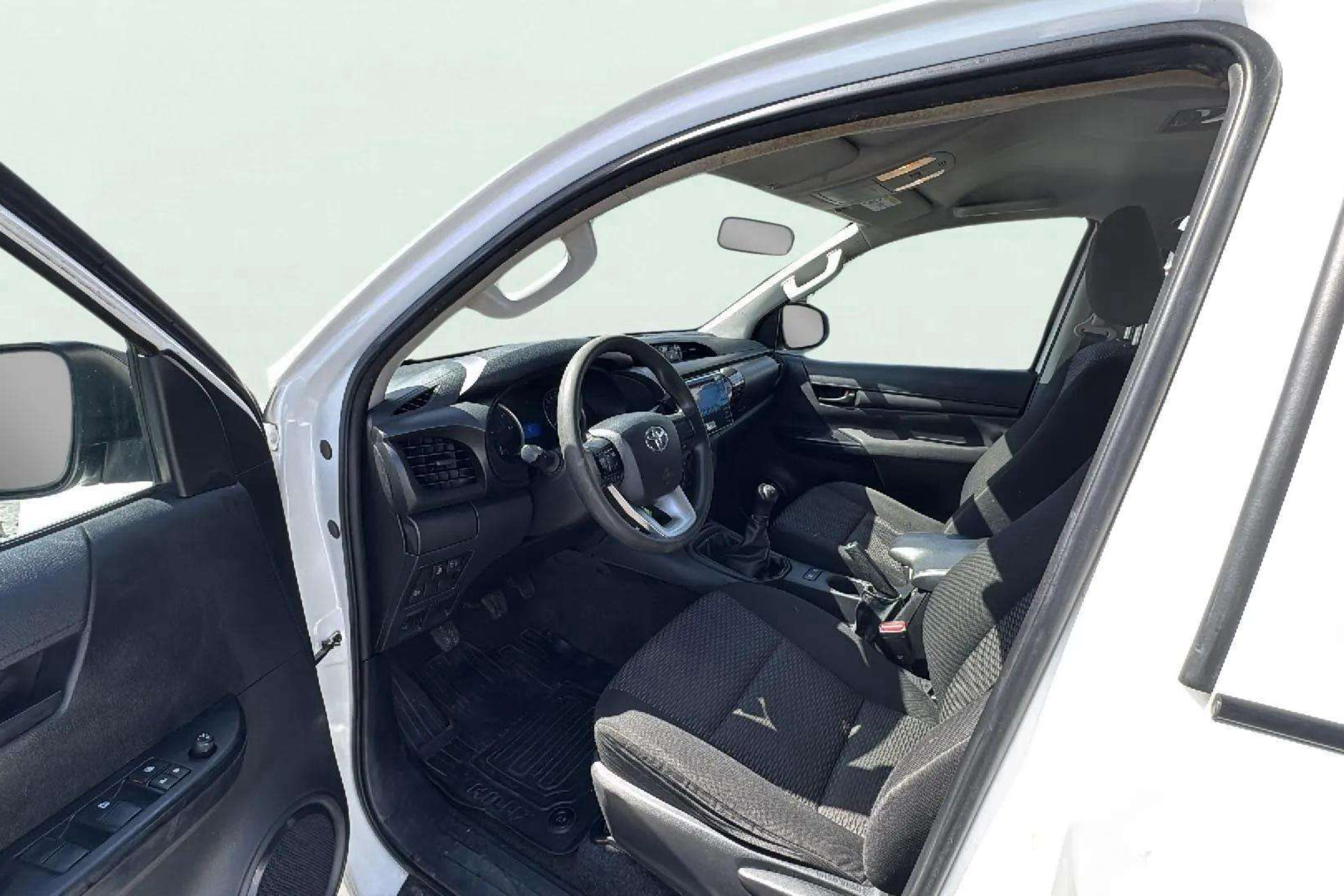Toyota Hilux 2.4 D-4D Cabina Doble GX - foto 13