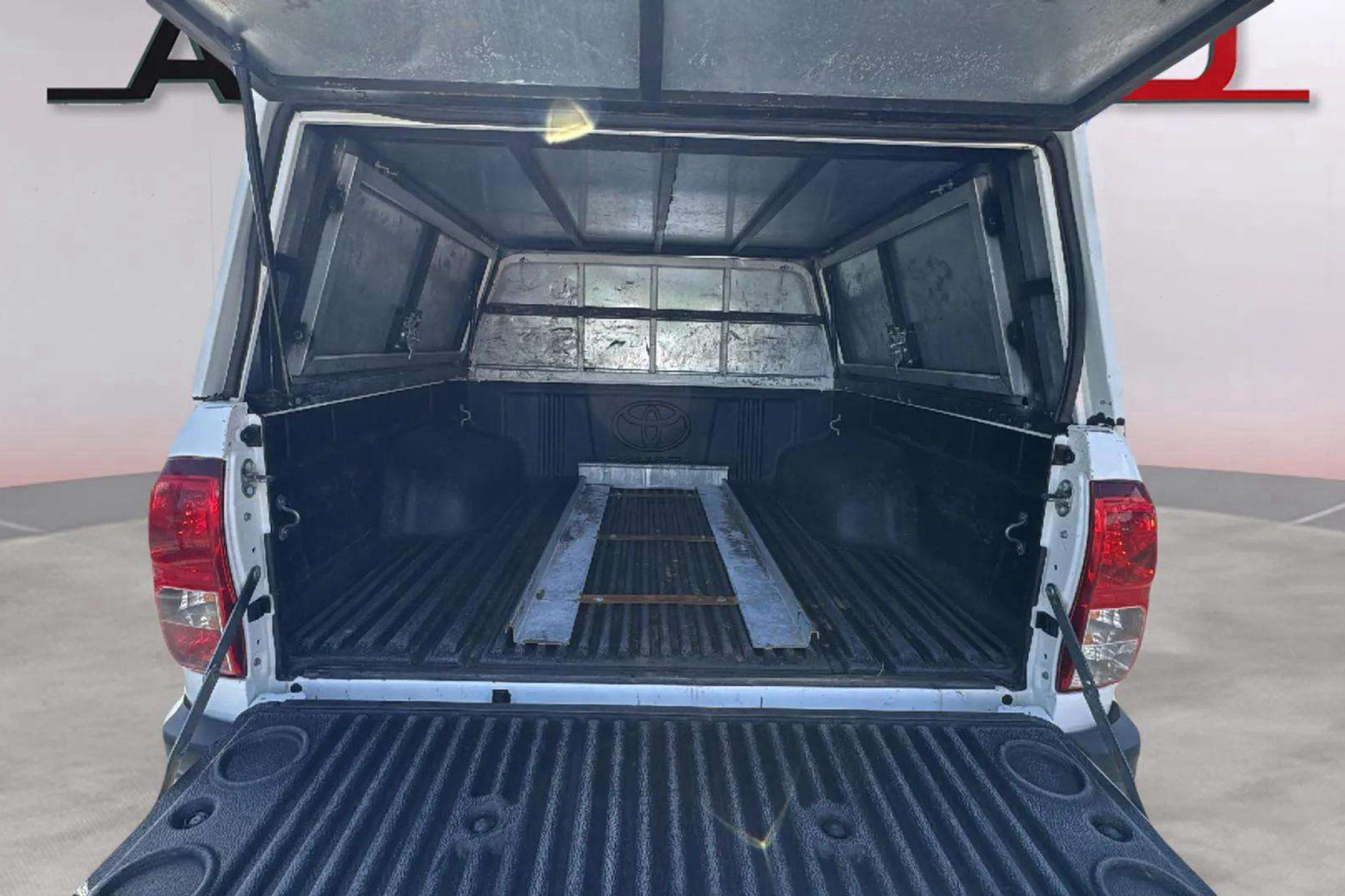 Toyota Hilux 2.4 D-4D Cabina Doble GX - foto 12