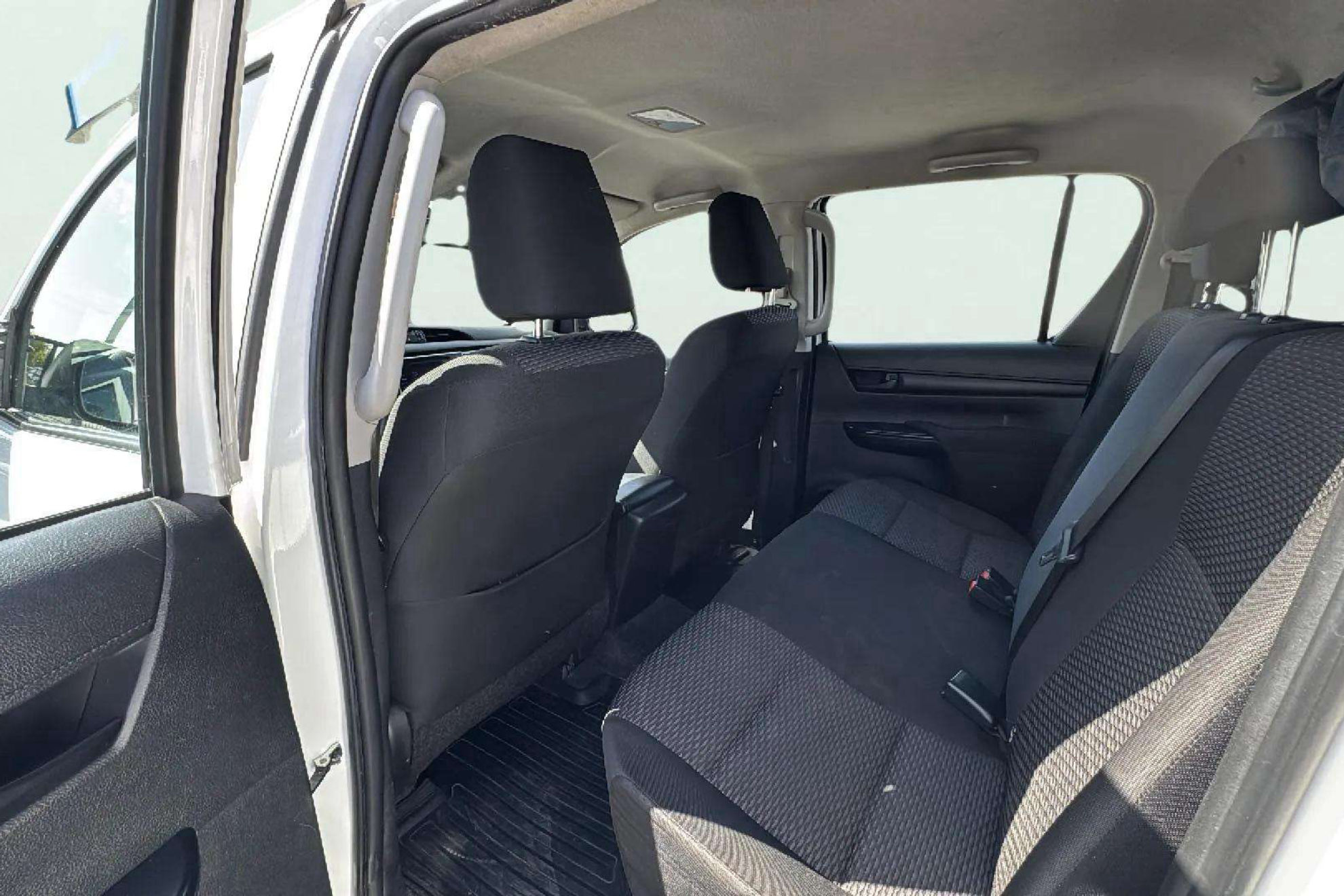 Toyota Hilux 2.4 D-4D Cabina Doble GX - foto 15