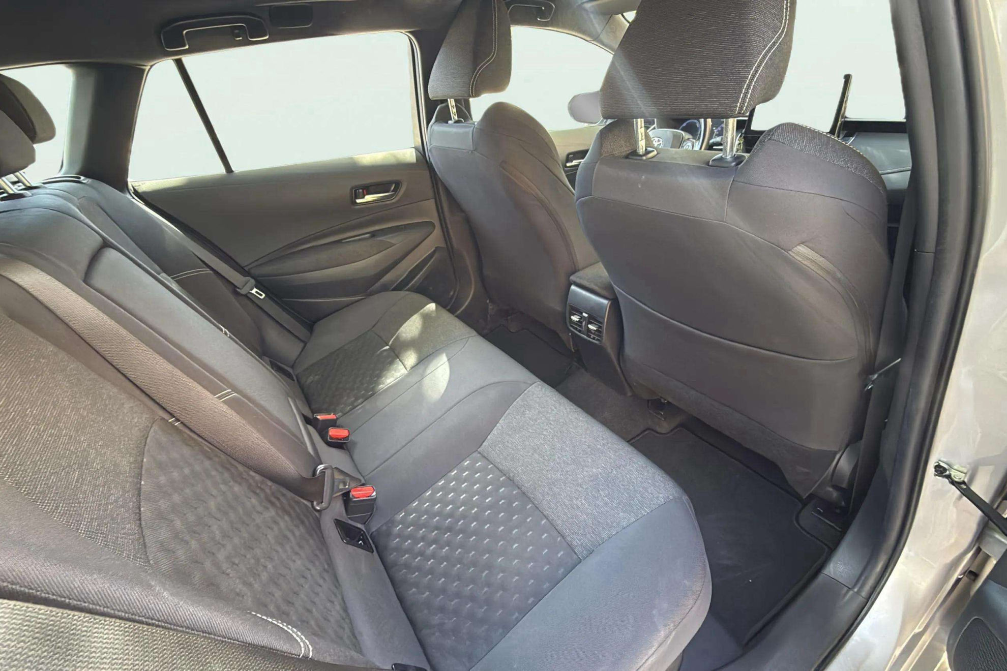 Toyota Corolla 140H Active Plus Touring Sport - foto 29