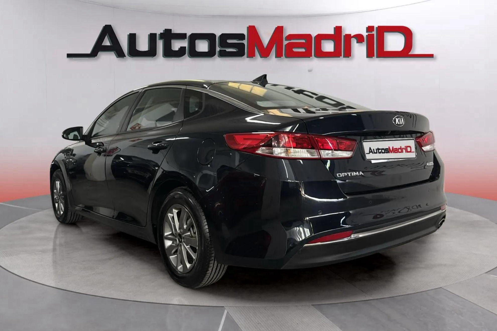 Kia Optima 1.7 CRDi VGT Business DCT Eco-Dynamics - foto 5