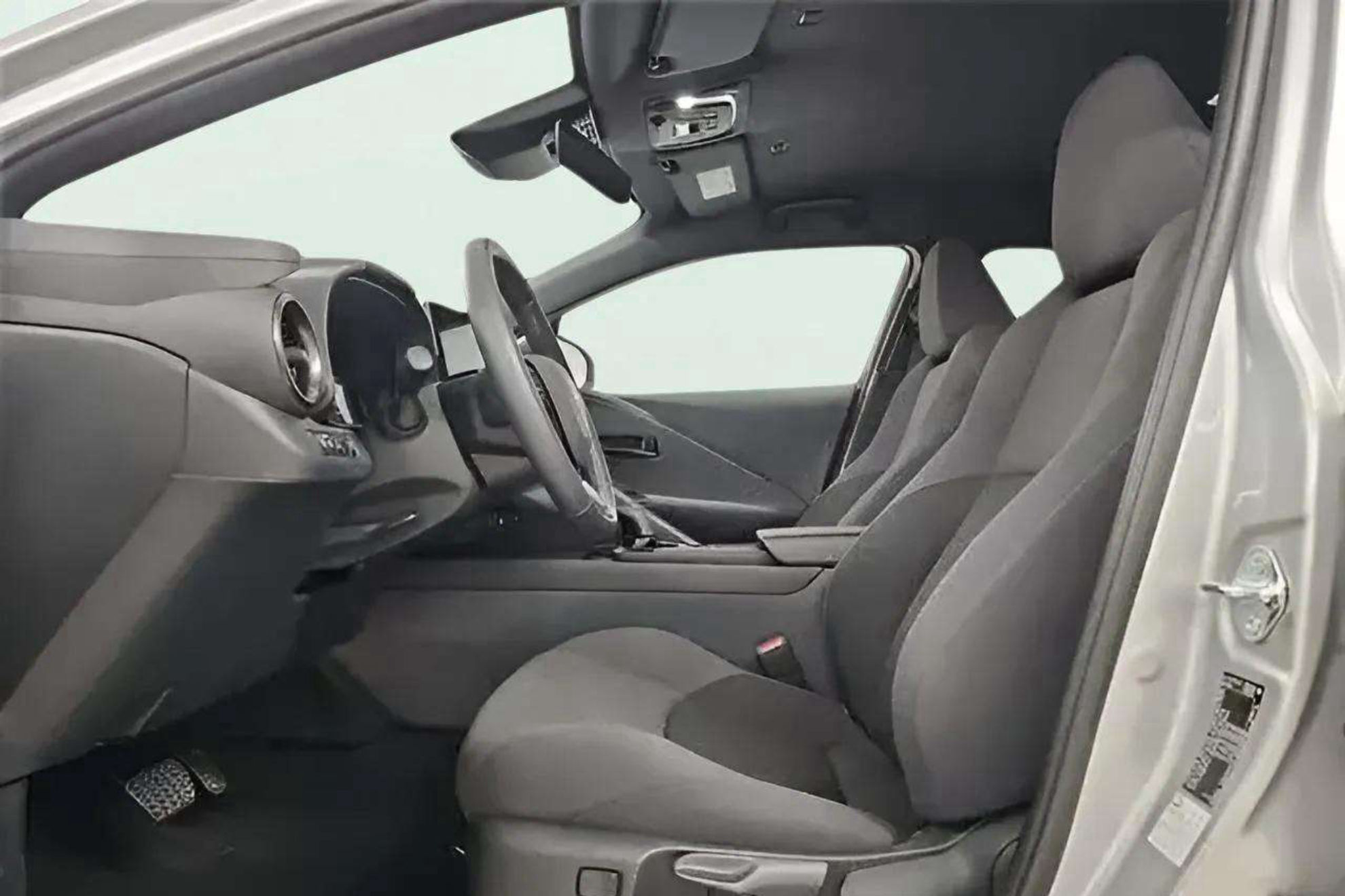 Toyota C-HR 1.8 140H Advance - foto 11