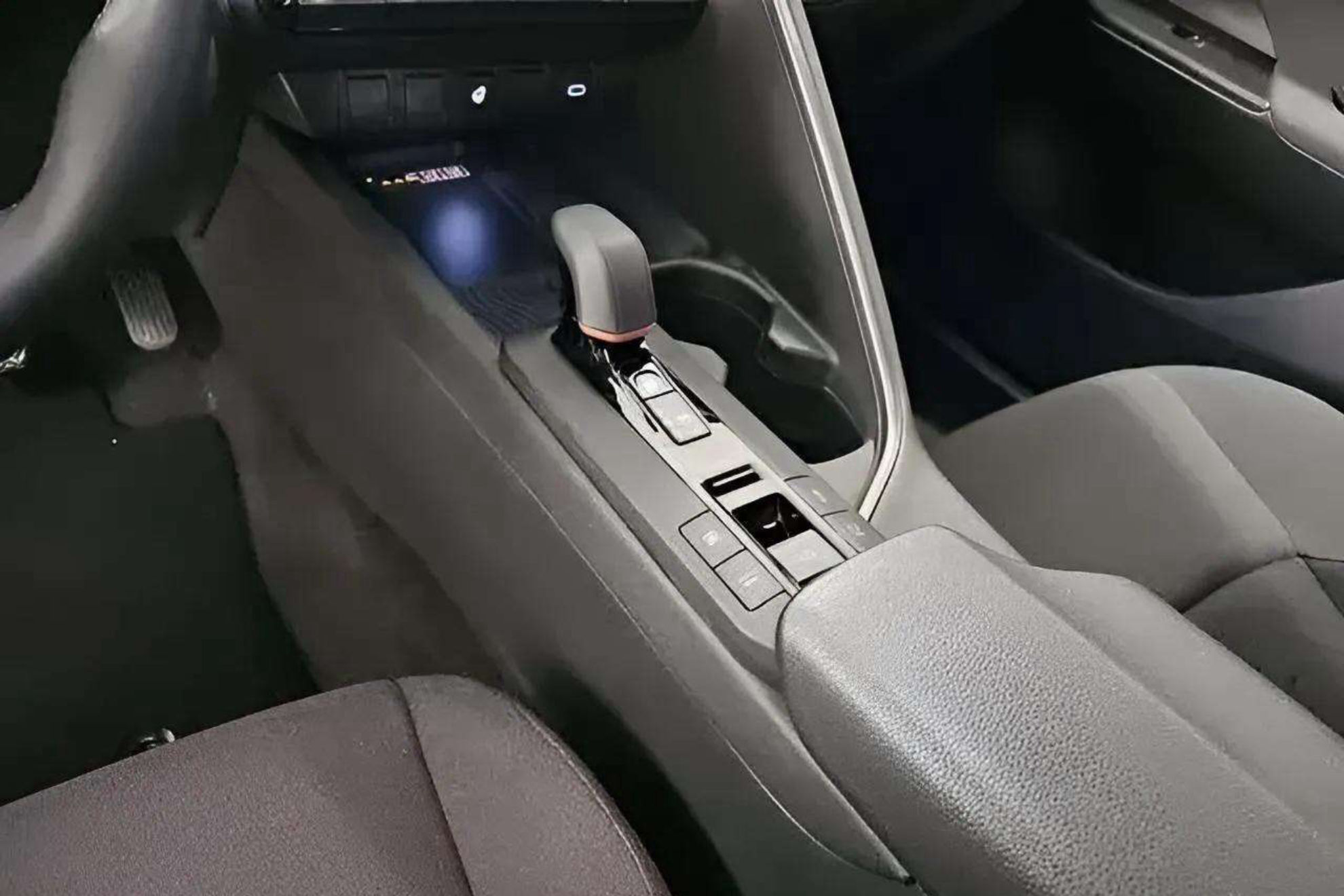 Toyota C-HR 1.8 140H Advance - foto 19