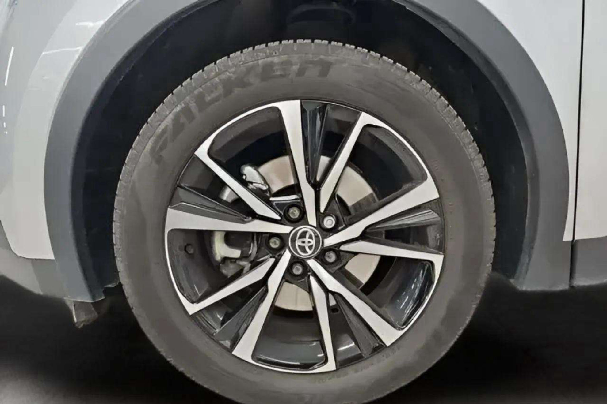 Toyota C-HR 1.8 140H Advance - foto 27
