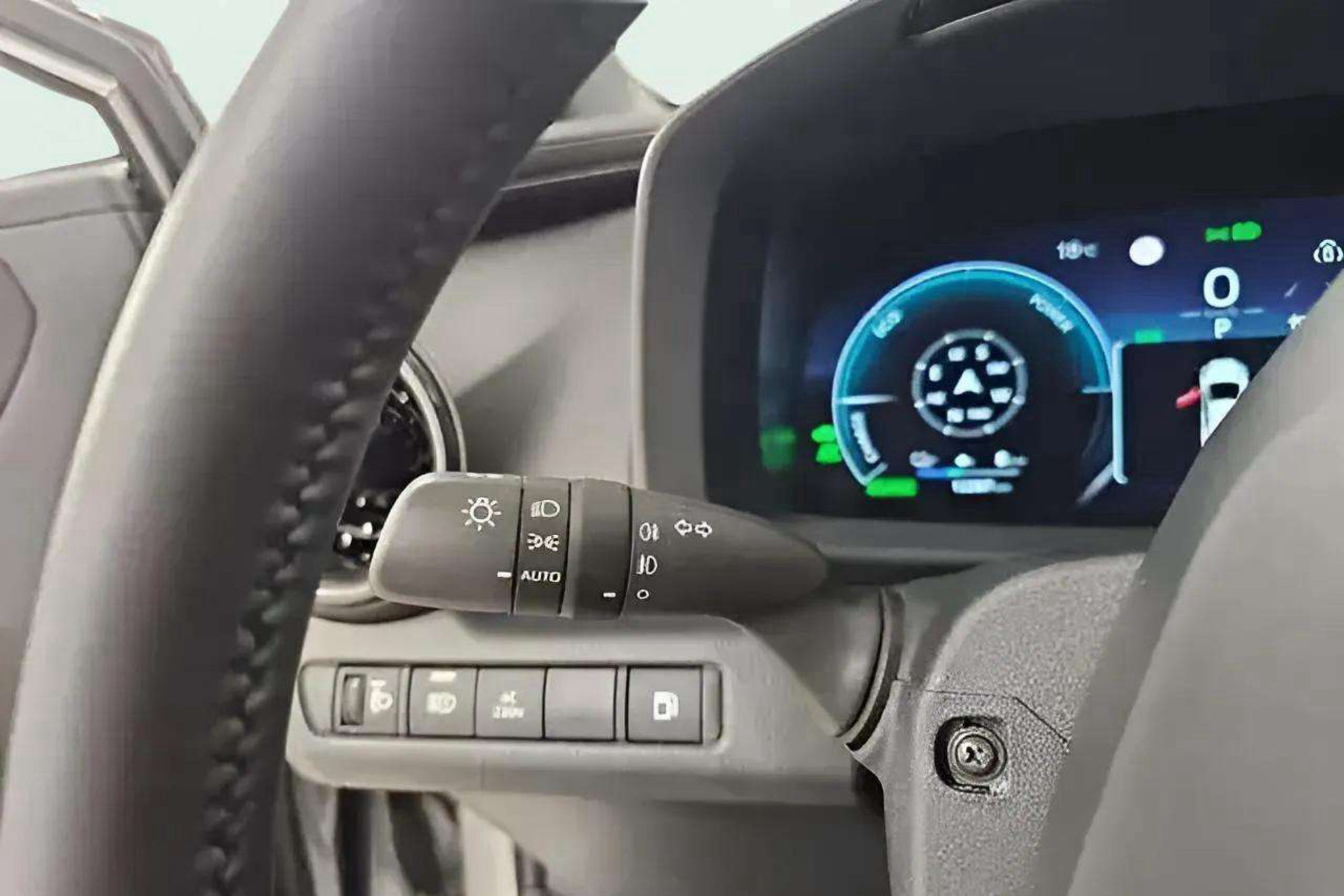 Toyota C-HR 1.8 140H Advance - foto 15