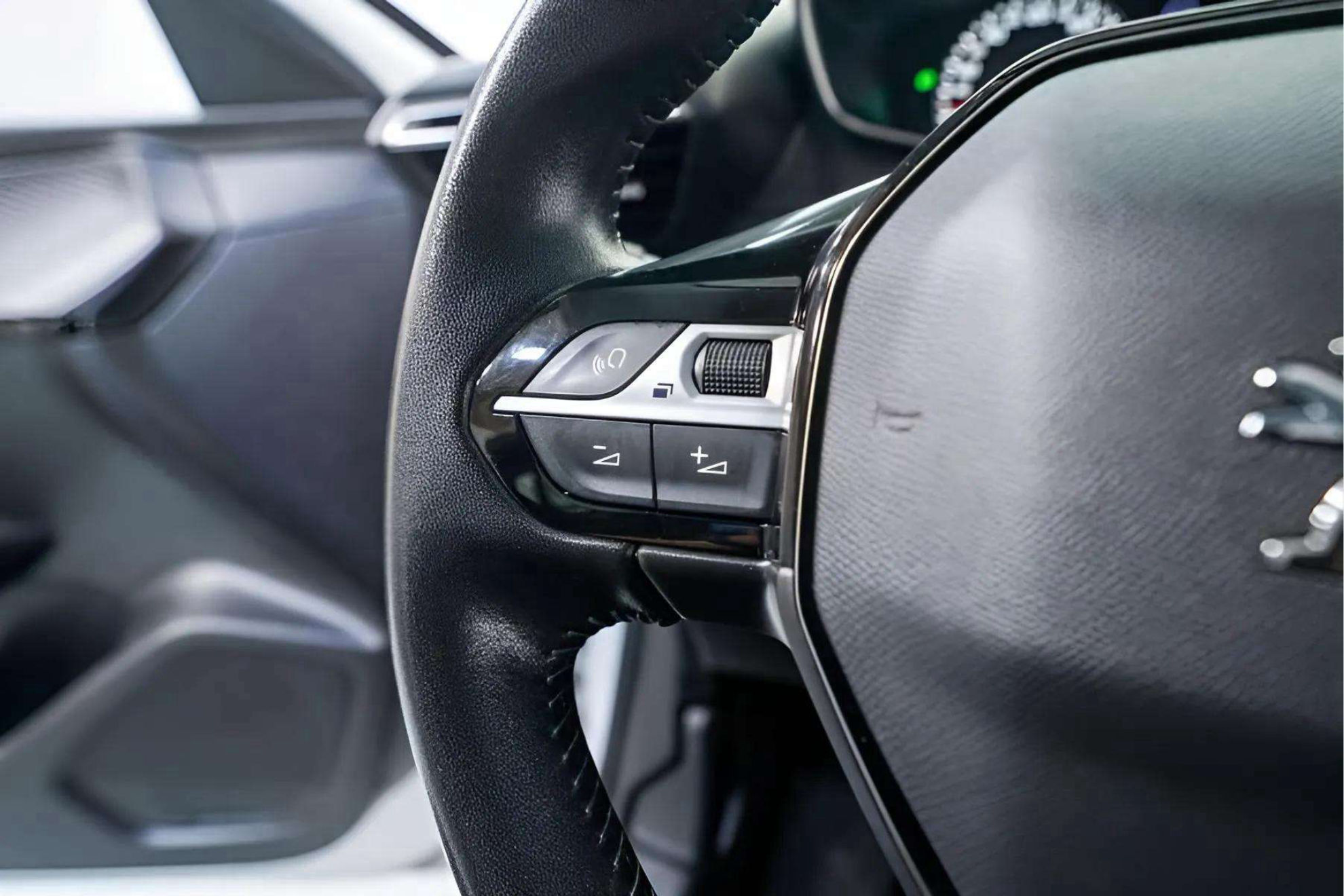 Peugeot 208 BlueHDi Active - foto 17
