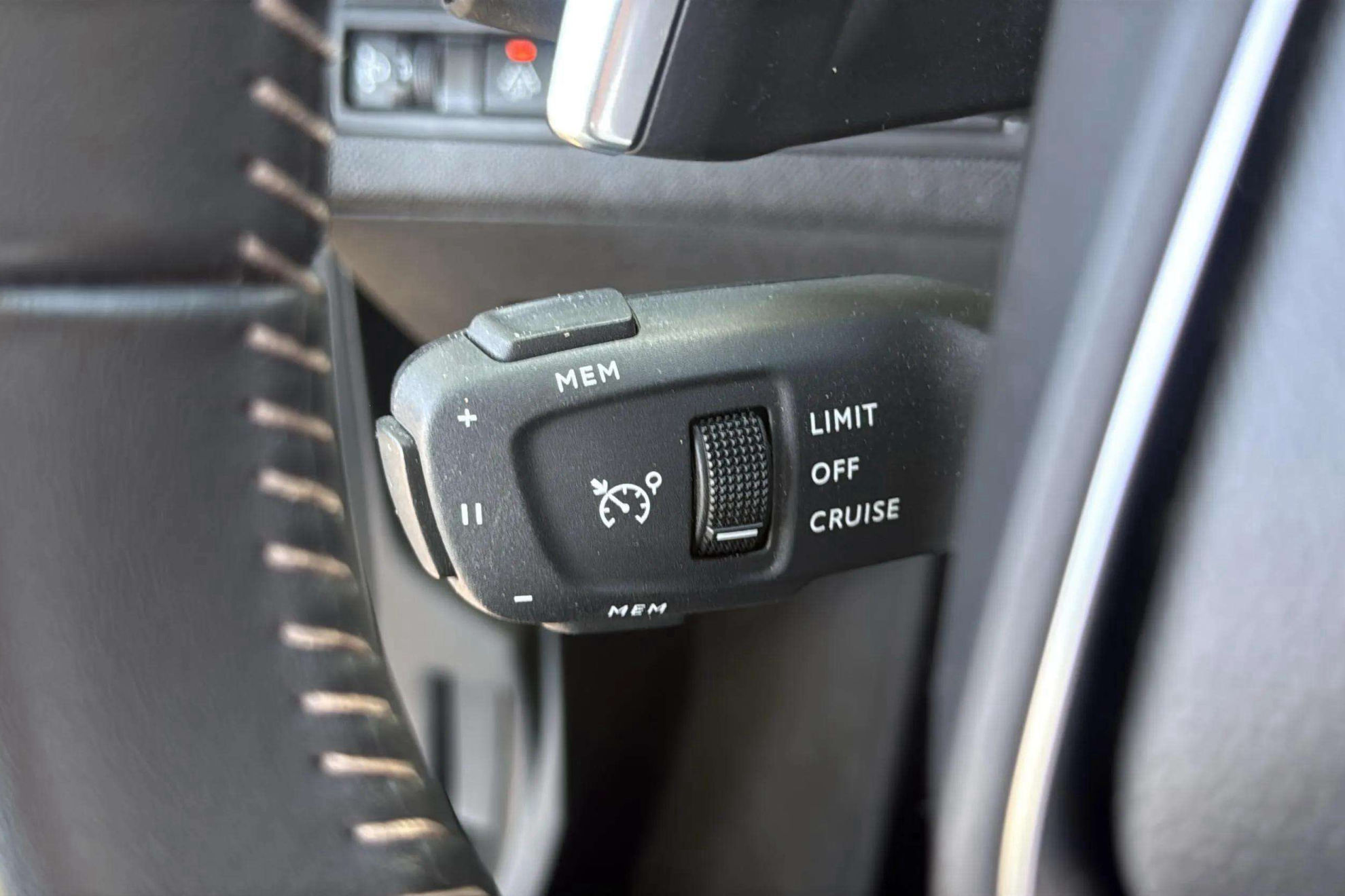 Peugeot 5008 1.2 Allure eDCS6 - foto 13