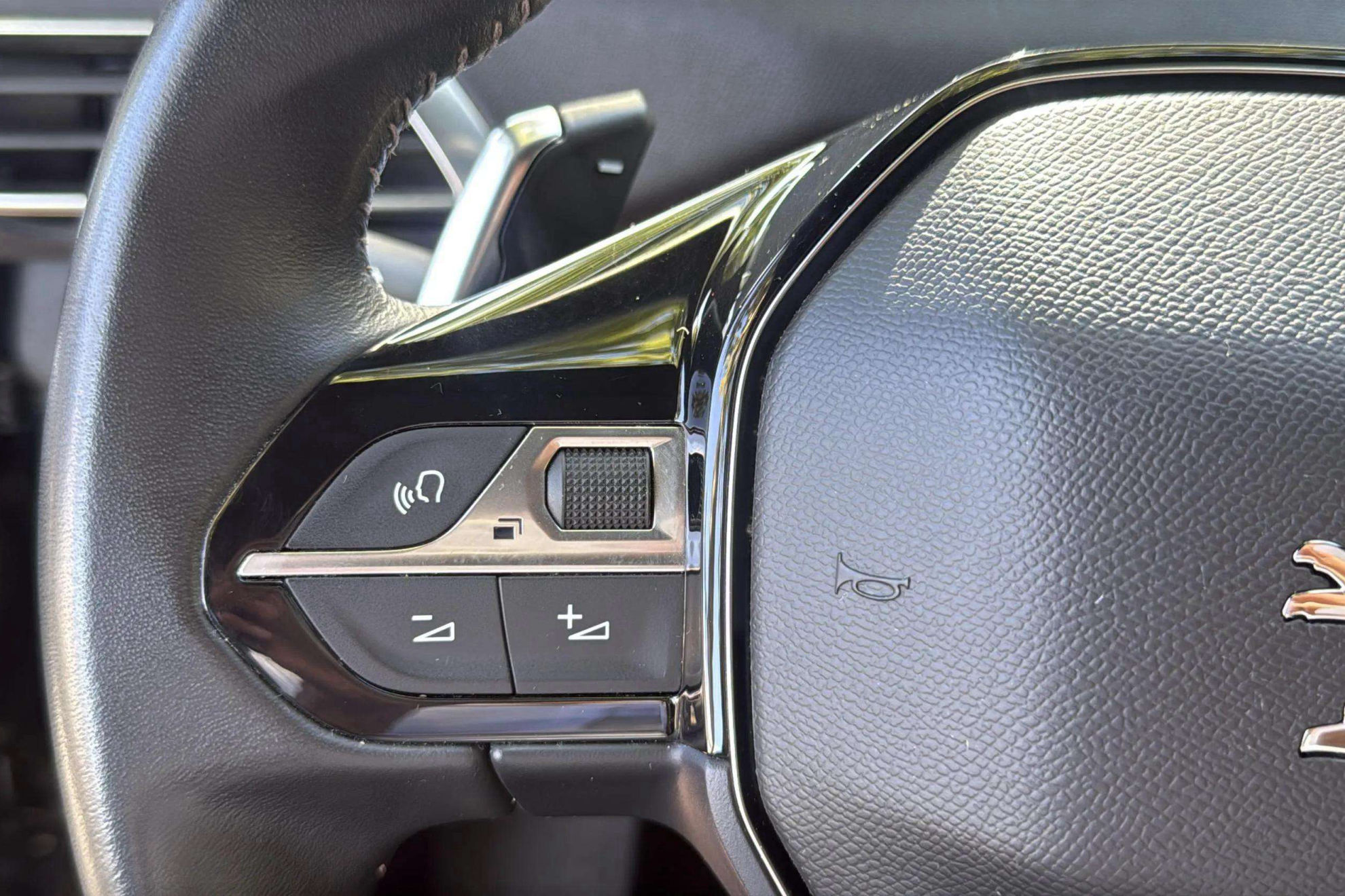Peugeot 5008 1.2 Allure eDCS6 - foto 15
