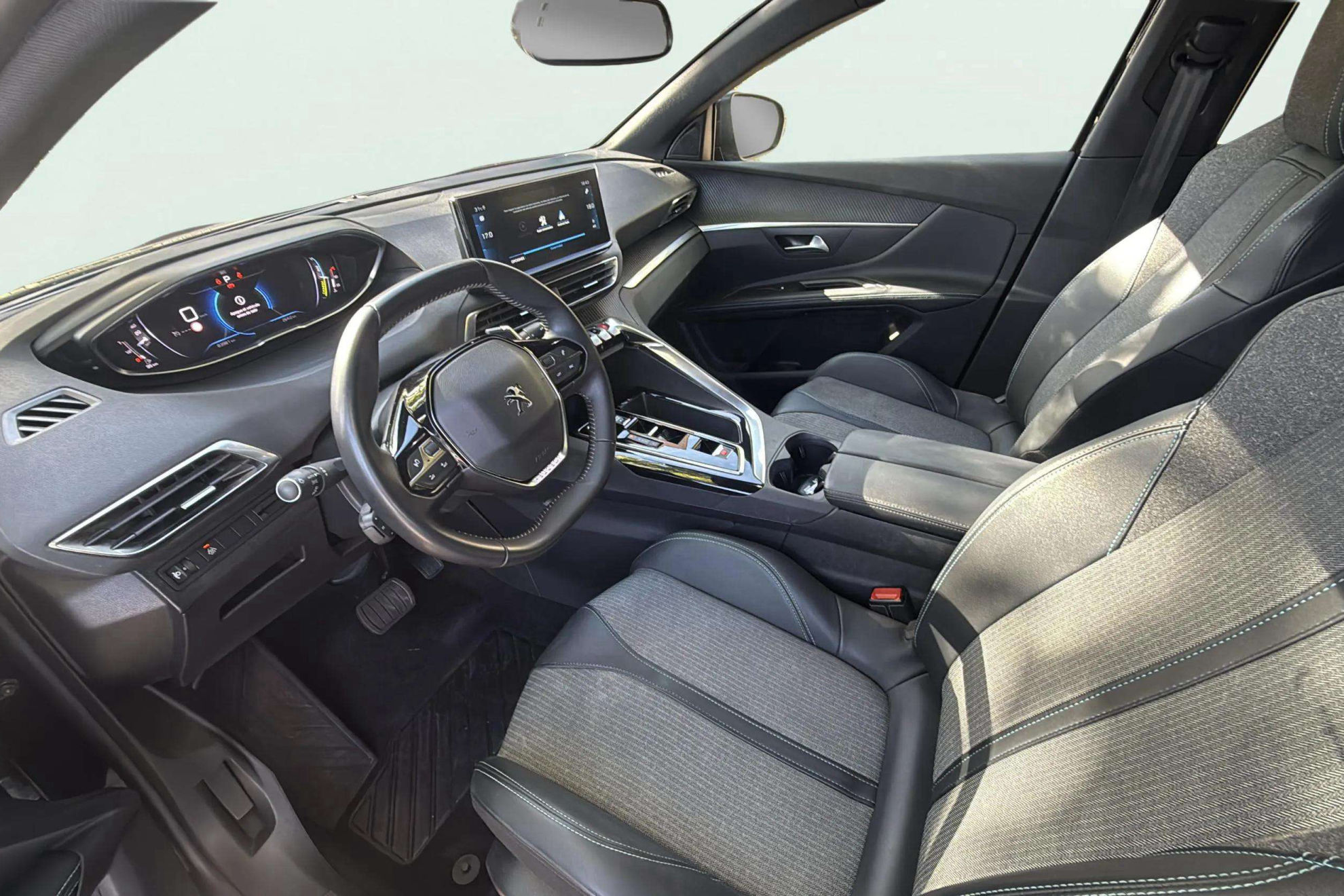 Peugeot 5008 1.2 Allure eDCS6 - foto 21