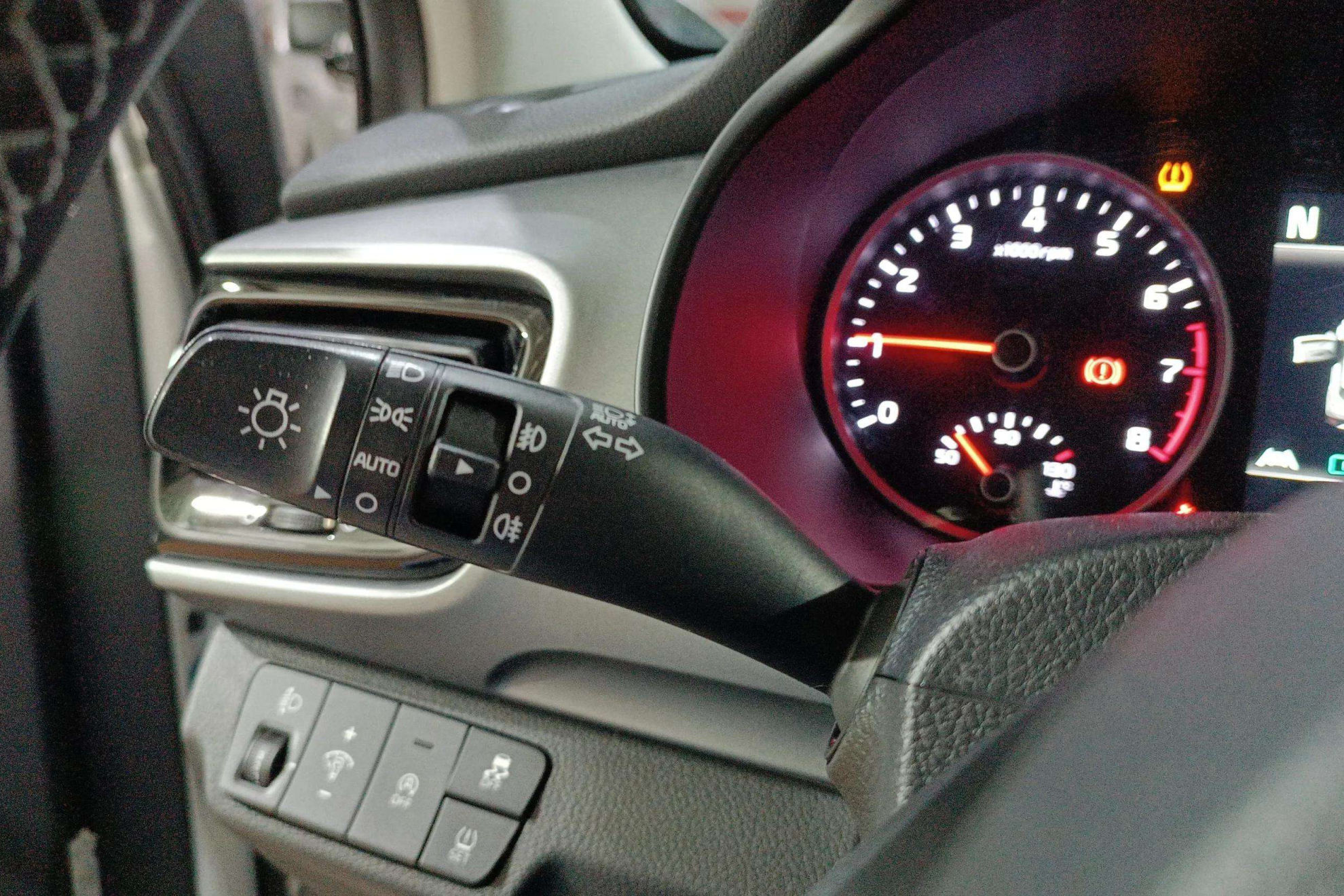 Kia Stonic 1.0 T-GDi MHEV IMT Drive - foto 15