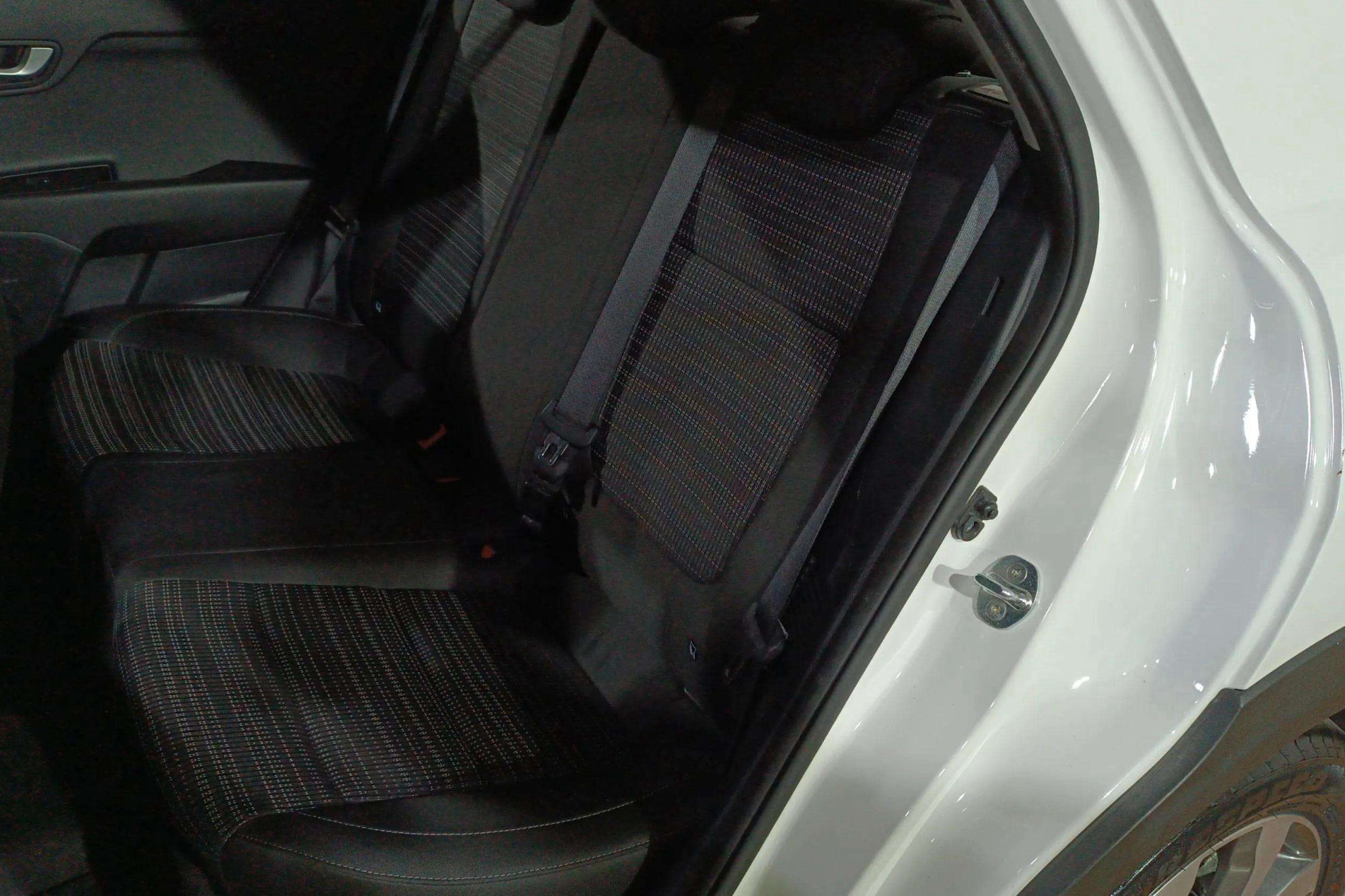 Kia Stonic 1.0 T-GDi MHEV IMT Drive - foto 12