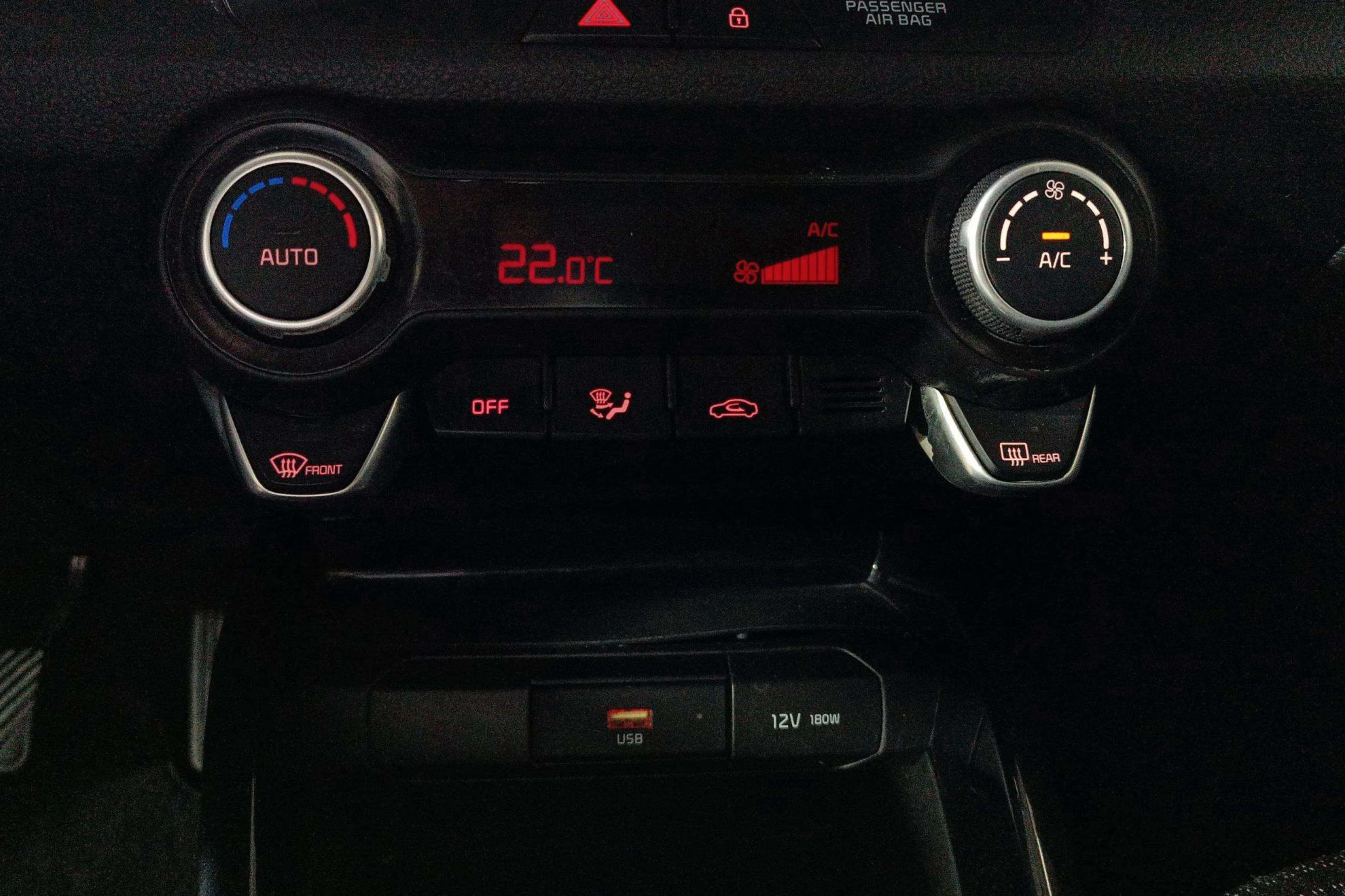 Kia Stonic 1.0 T-GDi MHEV IMT Drive - foto 21