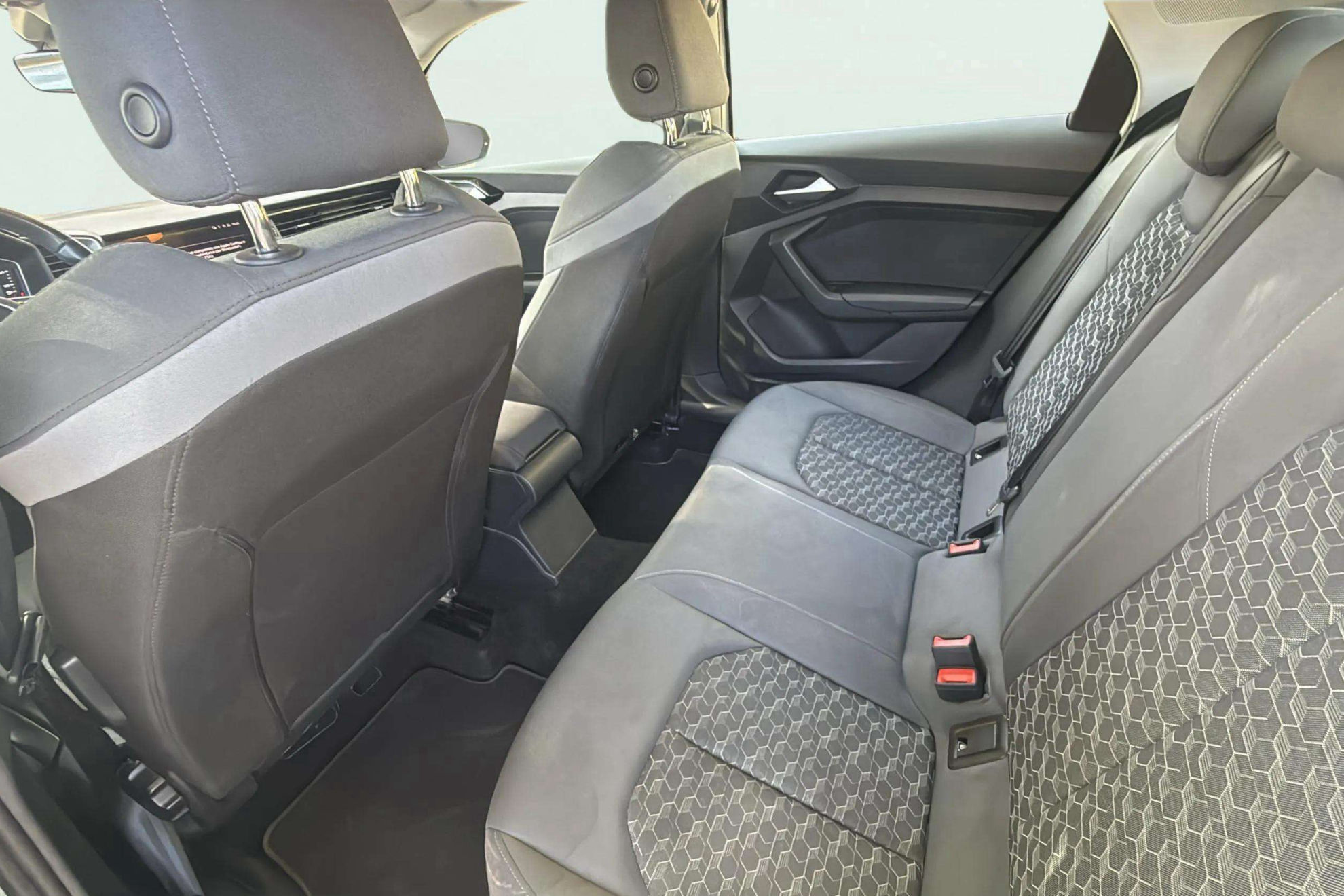Audi A1 Sportback Adrenalin 30 TFSI S tron - foto 32