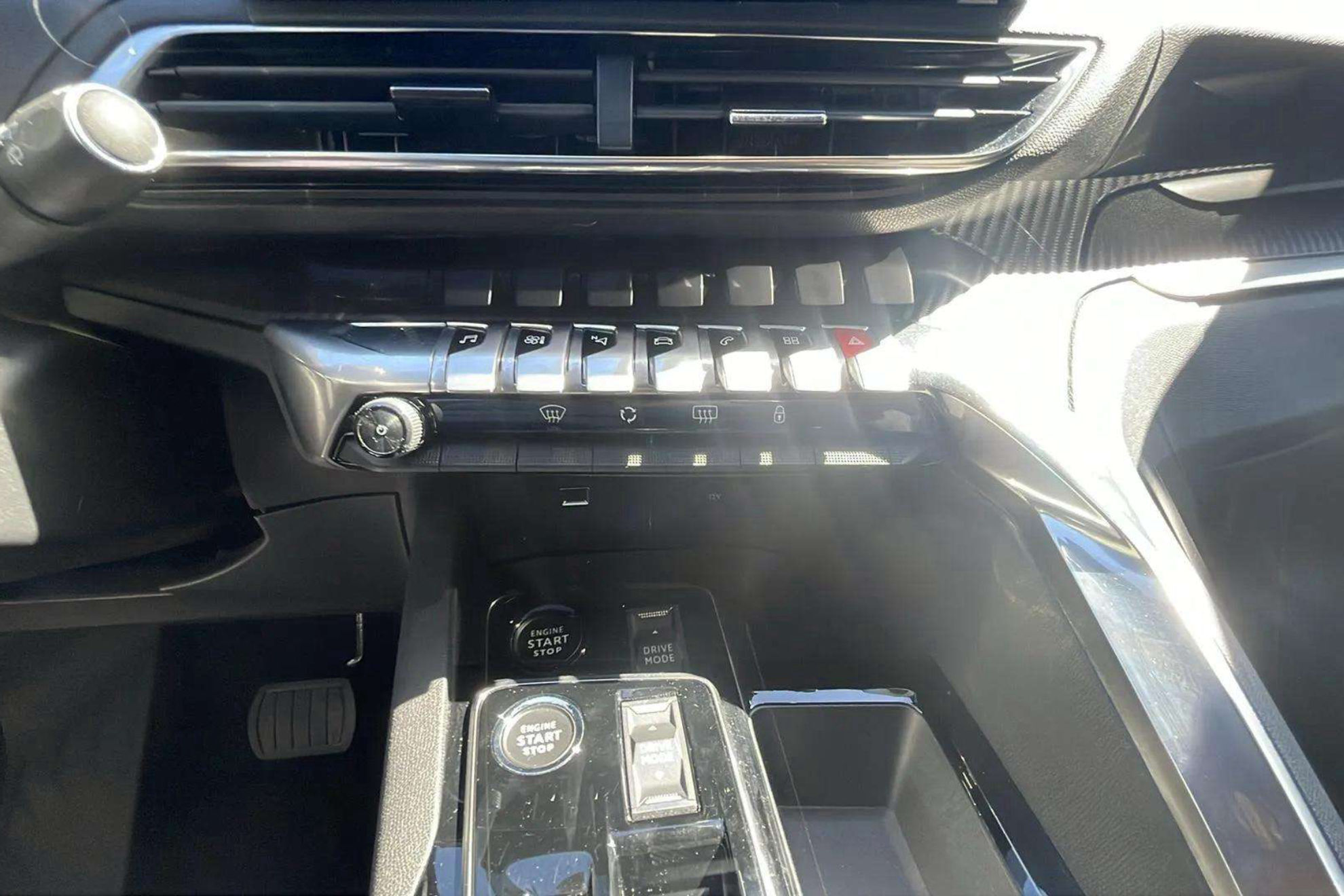Peugeot 5008 1.2 Allure eDCS6 - foto 17