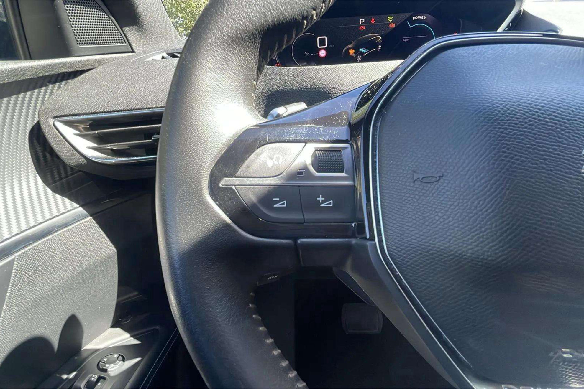 Peugeot 5008 1.2 Allure eDCS6 - foto 12