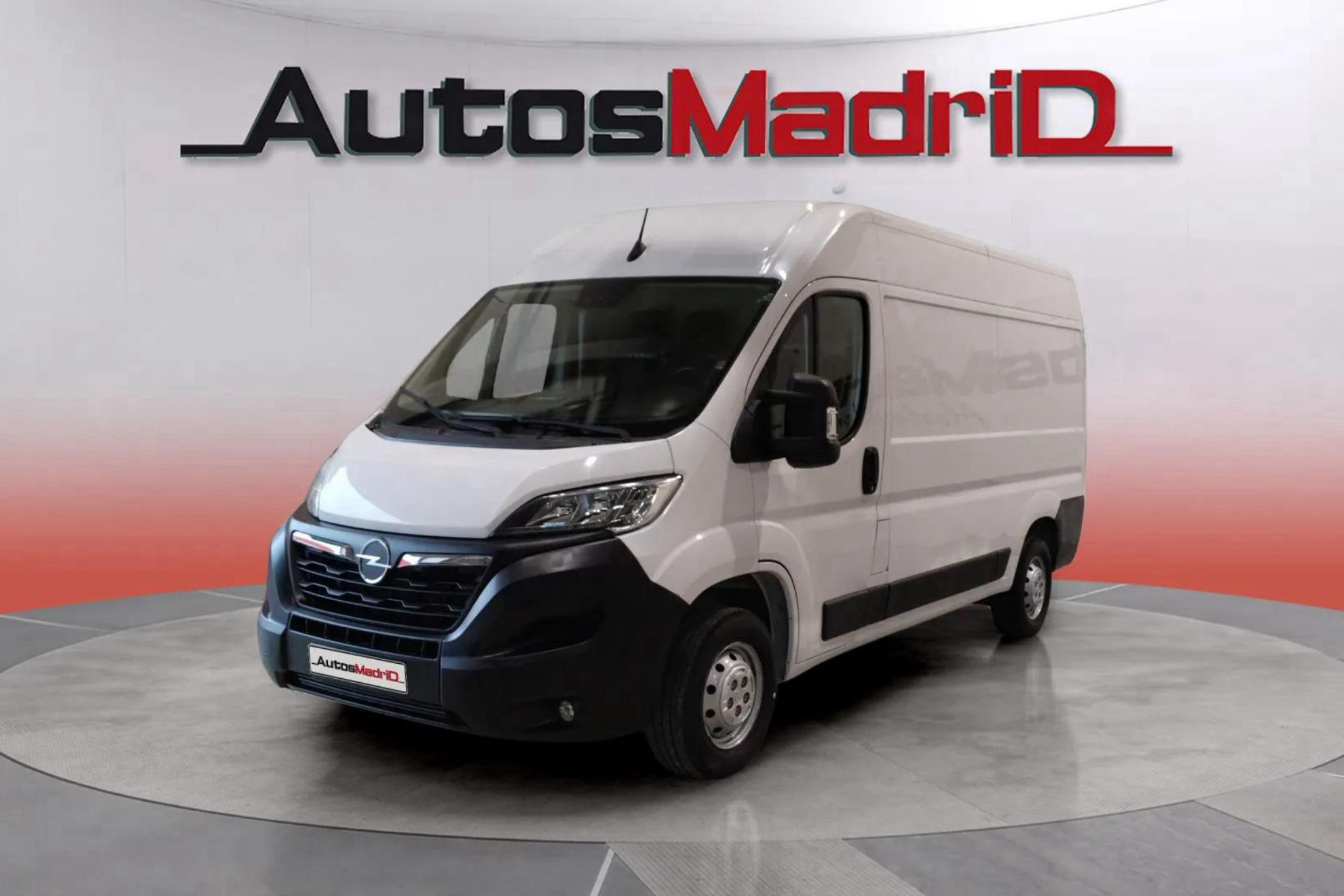 Opel Movano Furgón Base L2H2 3.3T 2.2 BlueHDi - foto 2