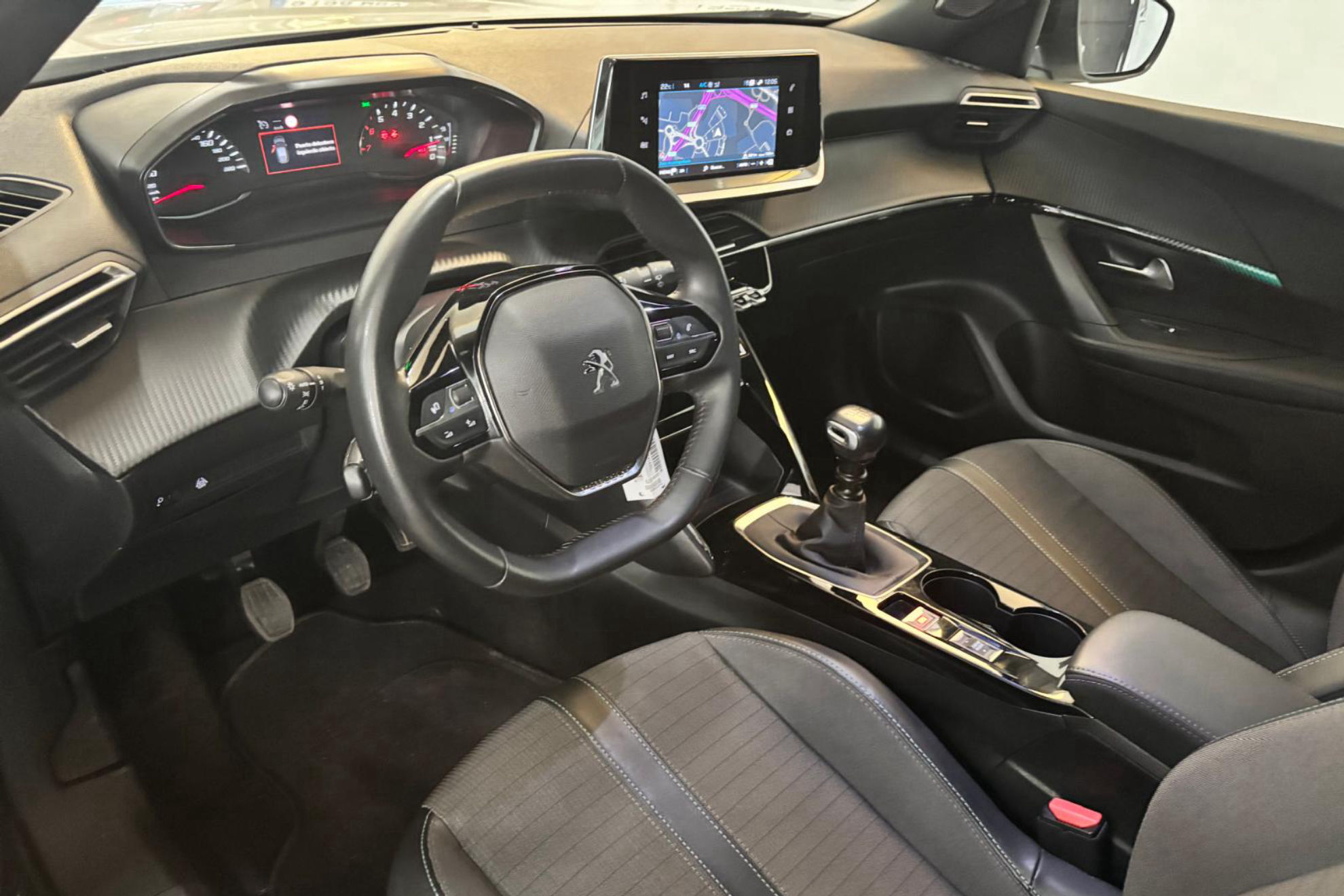 Peugeot 2008 Allure PureTech 100 - foto 16
