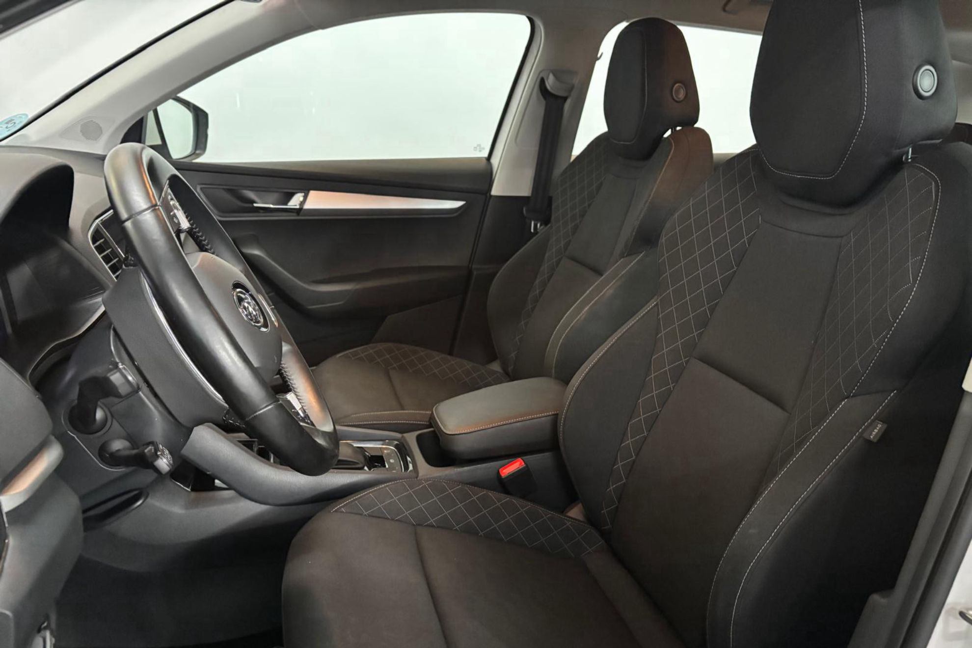 Škoda Karoq 2.0 TDI DSG 4x4 Ambition - foto 10