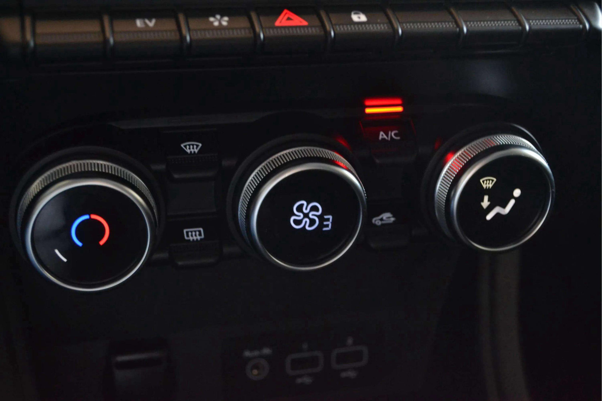 Renault Captur evolution E-Tech PHEV - foto 28