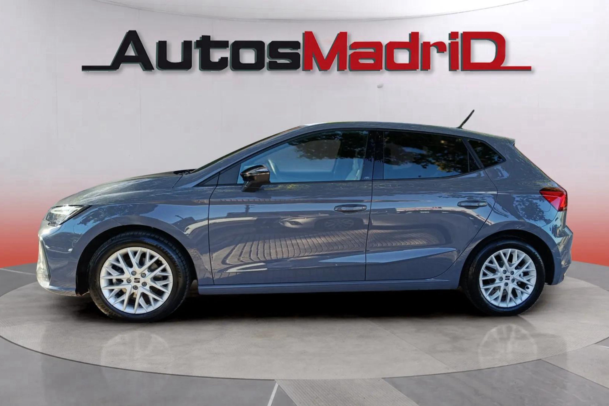 SEAT Ibiza 1.0 TSI FR+ - foto 3