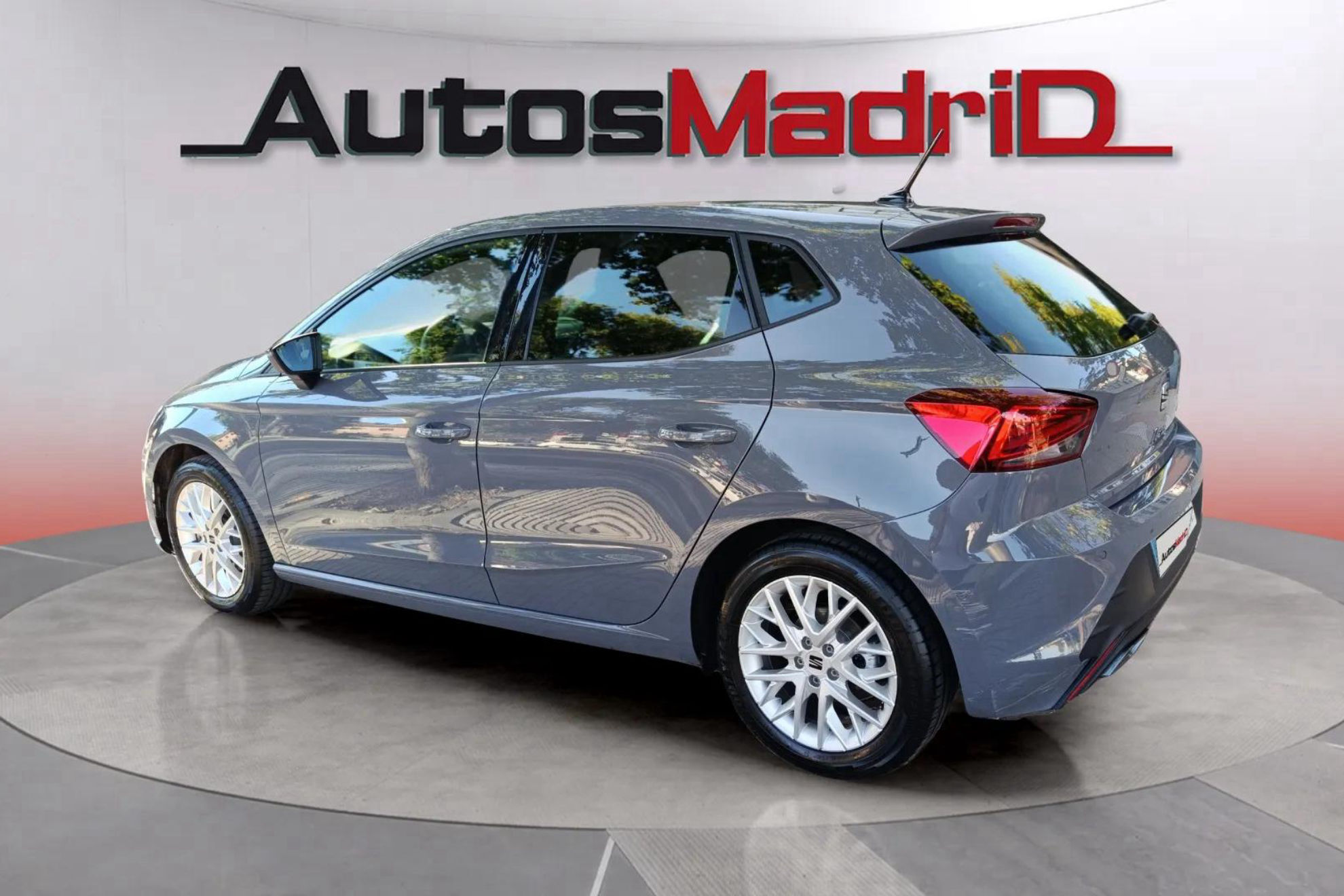SEAT Ibiza 1.0 TSI FR+ - foto 4