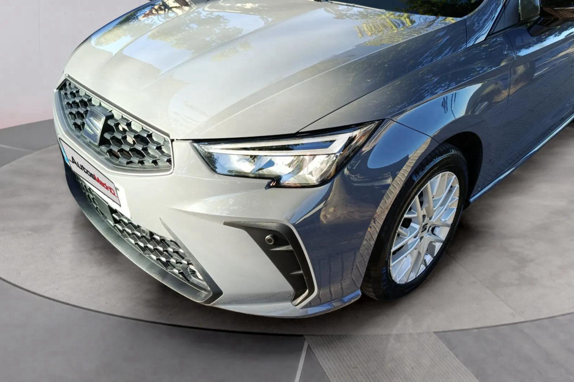 SEAT Ibiza 1.0 TSI FR+ - foto 27