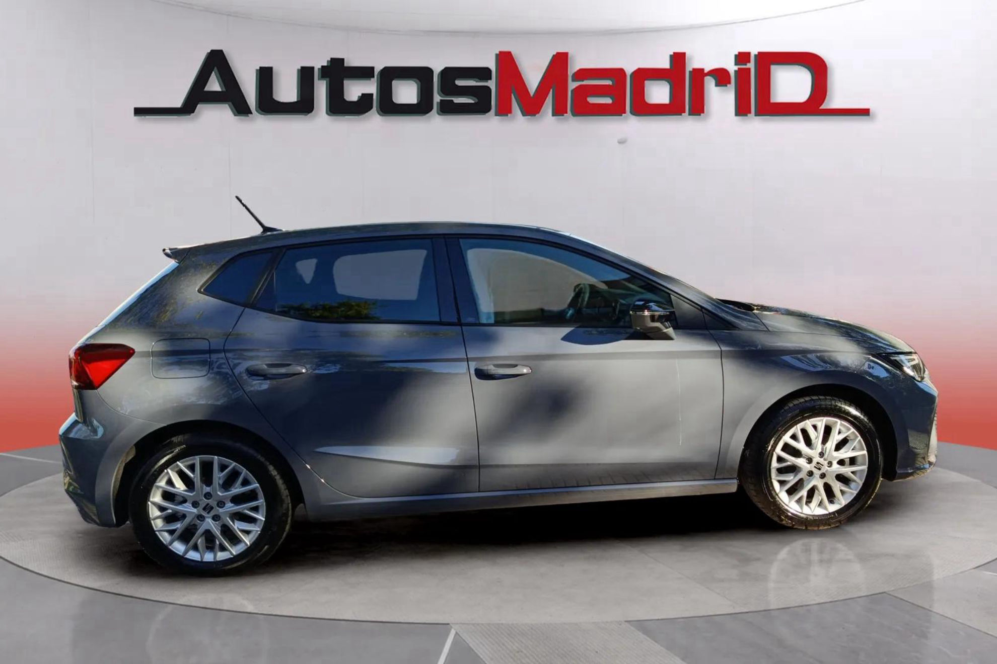 SEAT Ibiza 1.0 TSI FR+ - foto 7