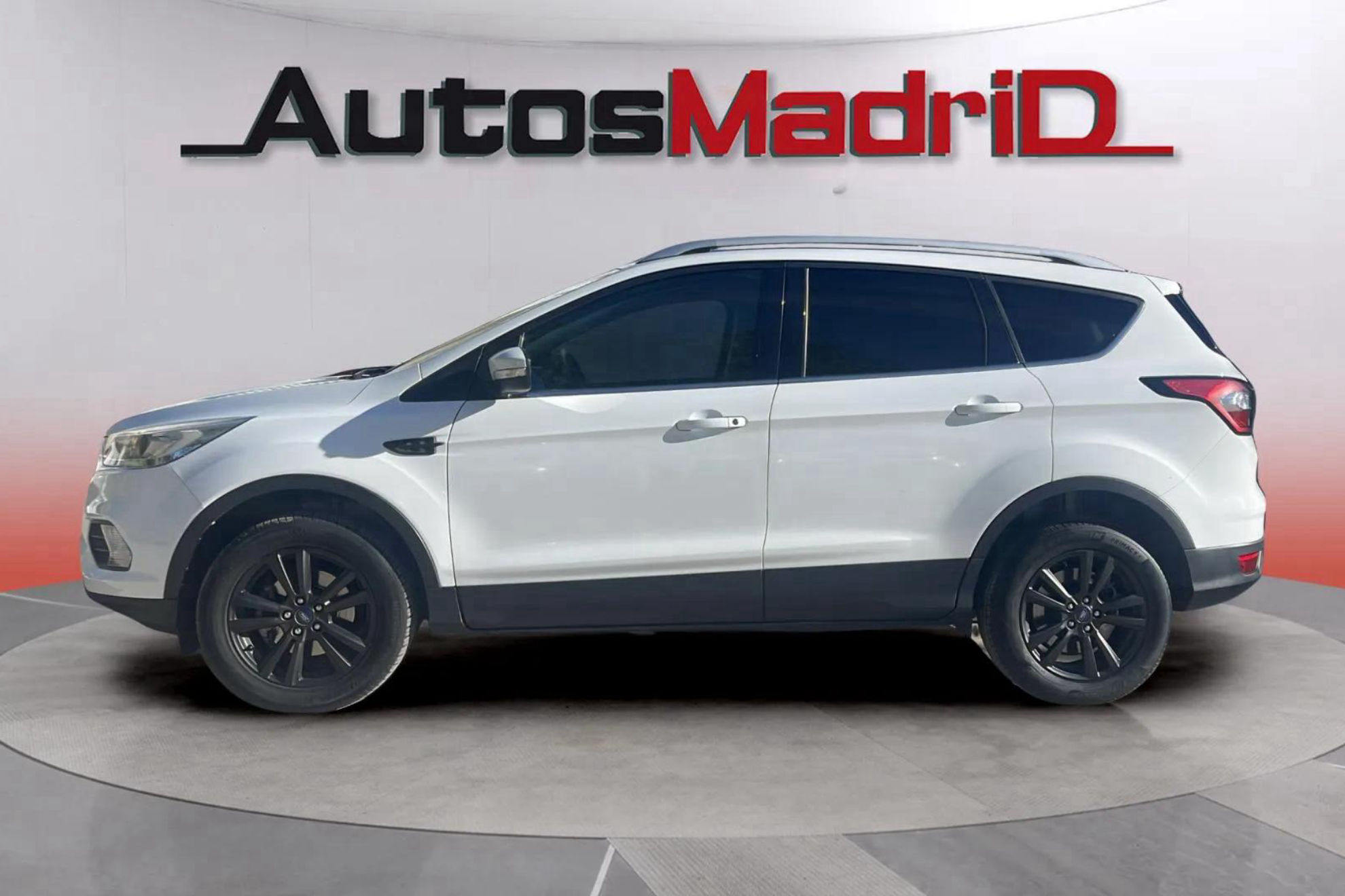 Ford Kuga 1.5 EcoBoost A-S-S 4x2 Trend+ - foto 4
