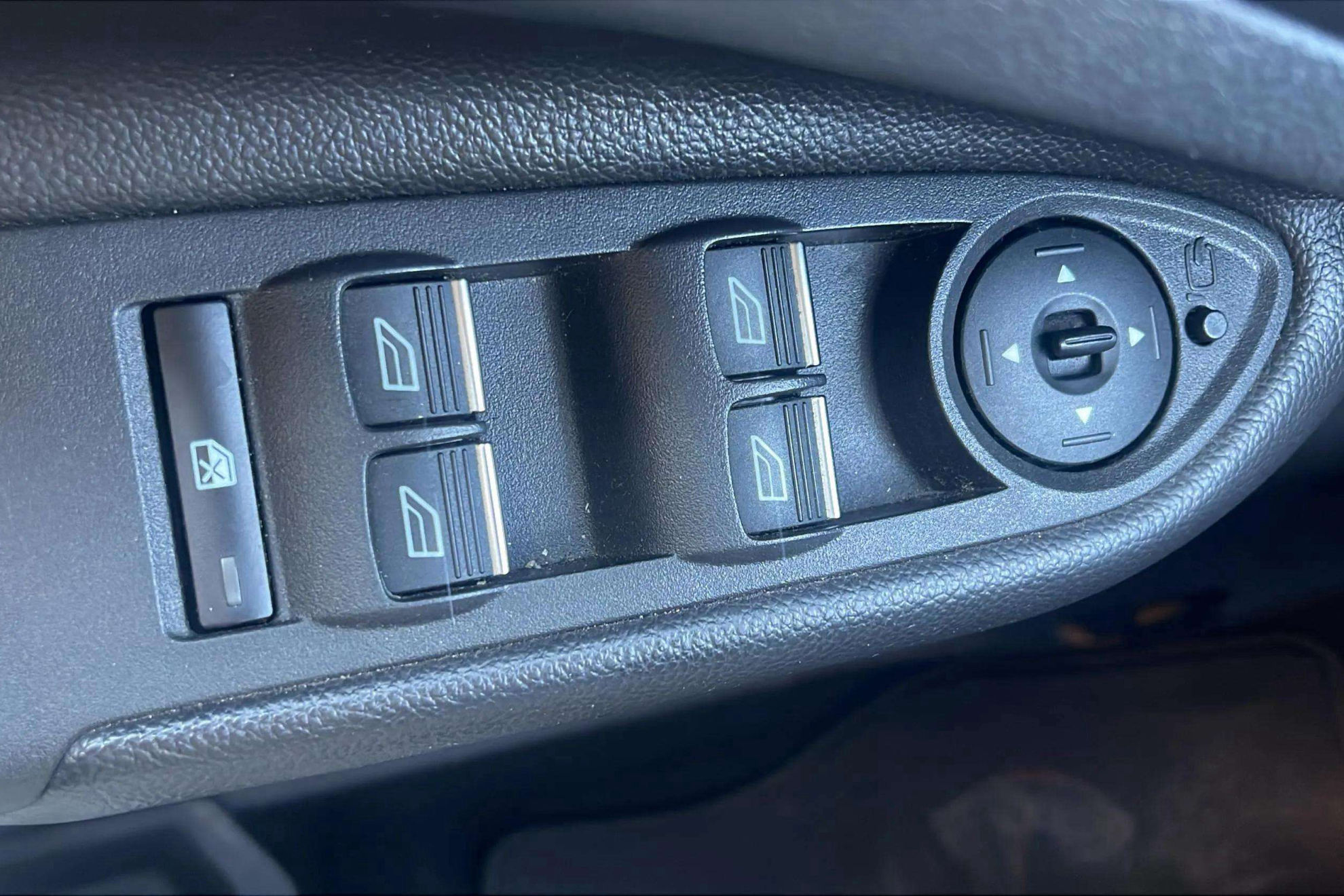 Ford Kuga 1.5 EcoBoost A-S-S 4x2 Trend+ - foto 22