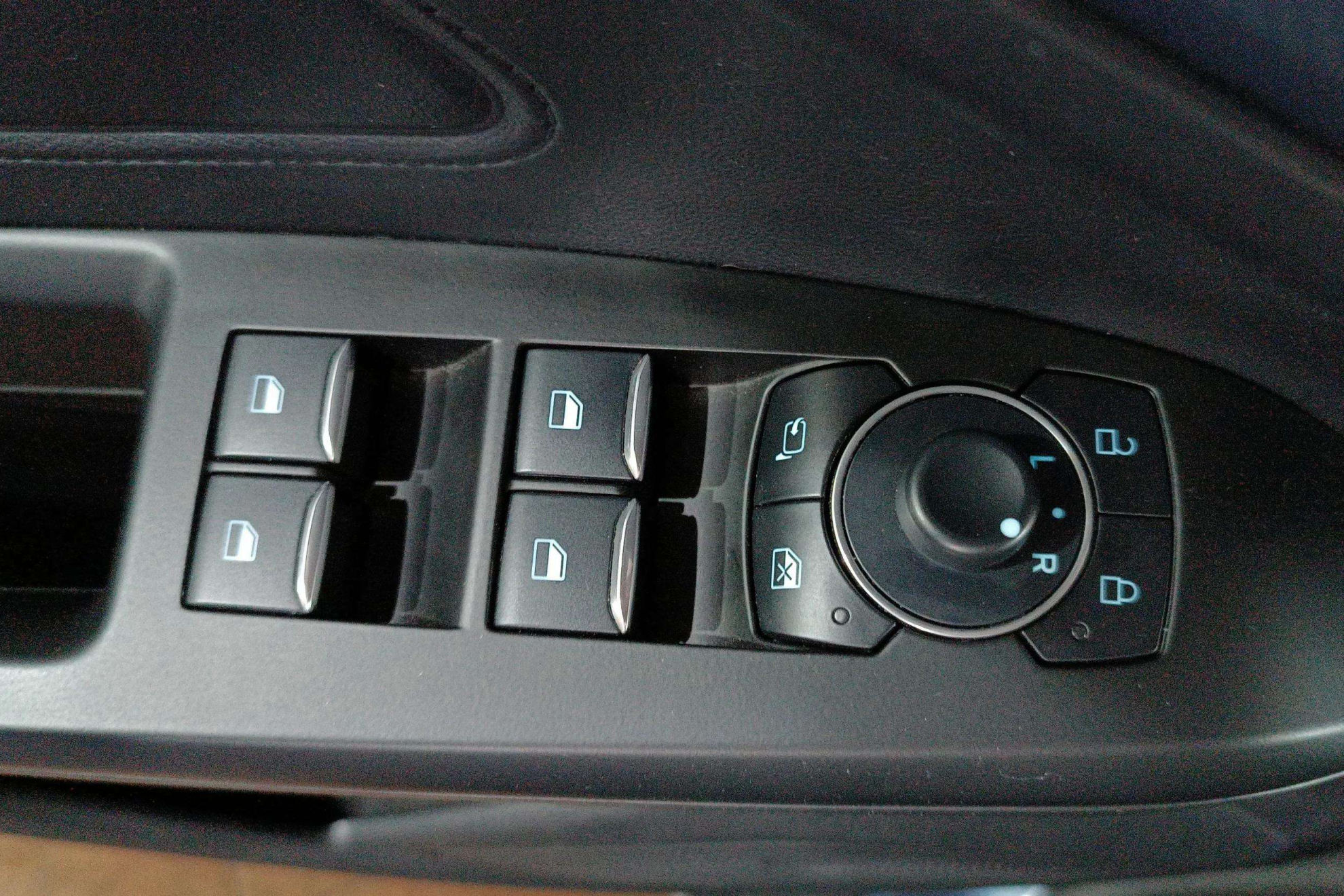 Ford Focus 1.0 EcoBoost MHEV Active SB - foto 13