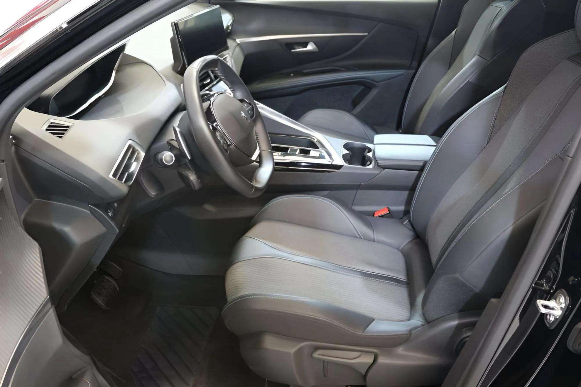 Peugeot 5008 1.5 BlueHDi GT EAT8 - foto 11