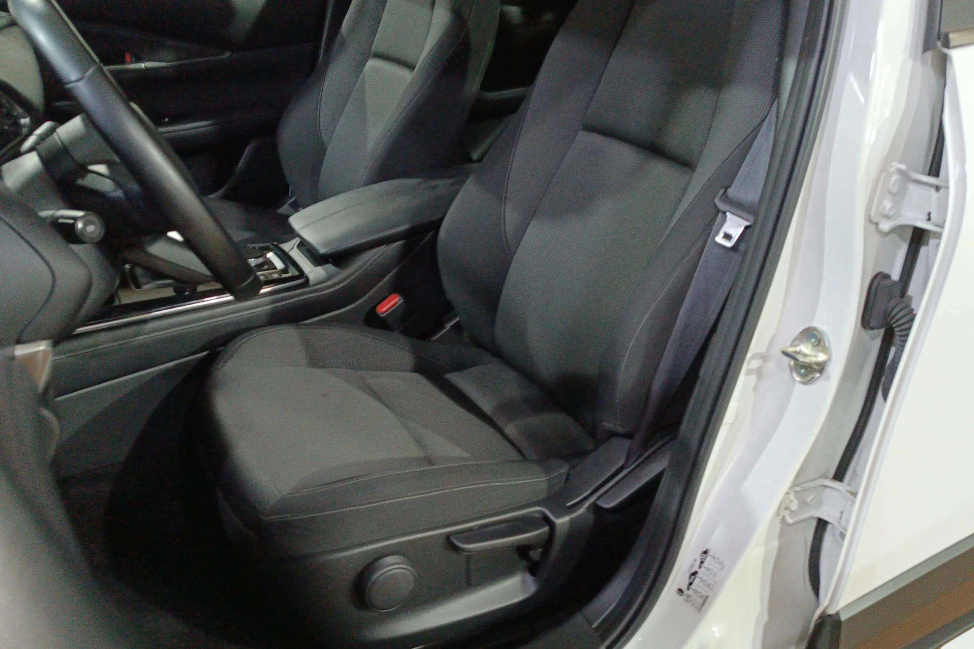 Mazda CX-30 2.5L eSKYACT G MHEV PrimeLine - foto 11