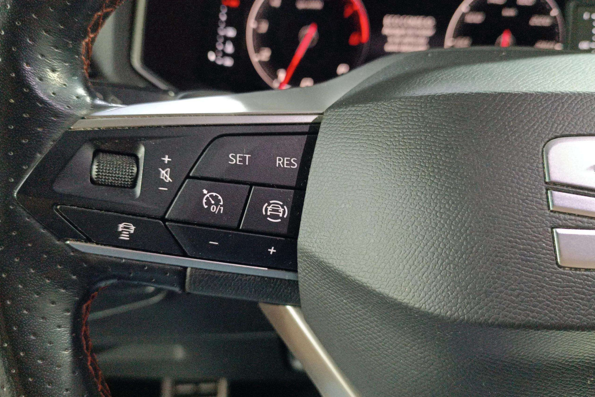 SEAT Tarraco 2.0 TSI DSG 4Drive FR - foto 18