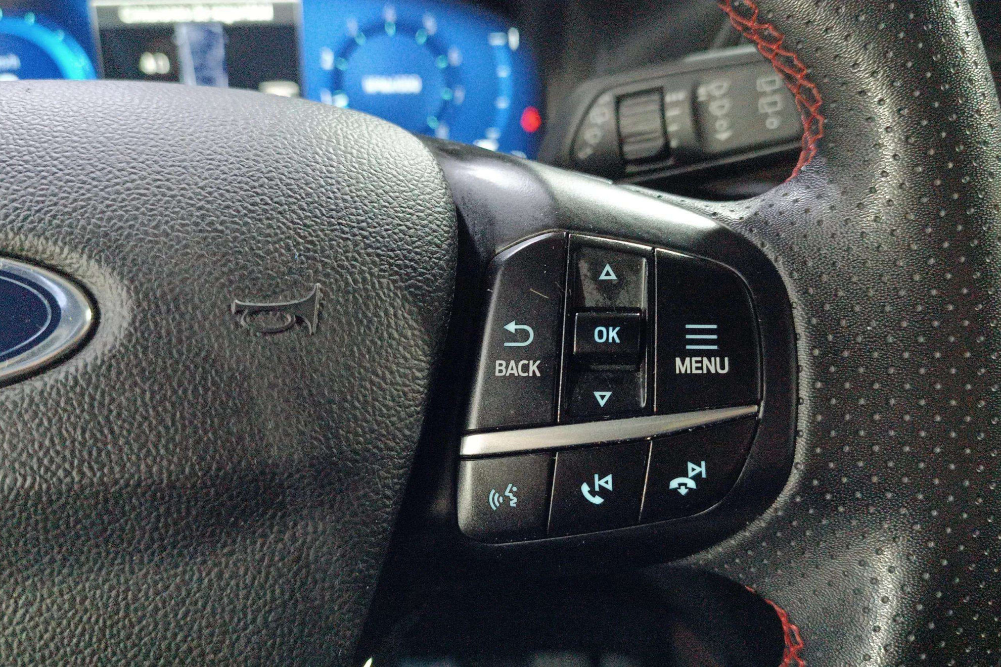 Ford Kuga ST-Line 1.5T EcoBoost - foto 17