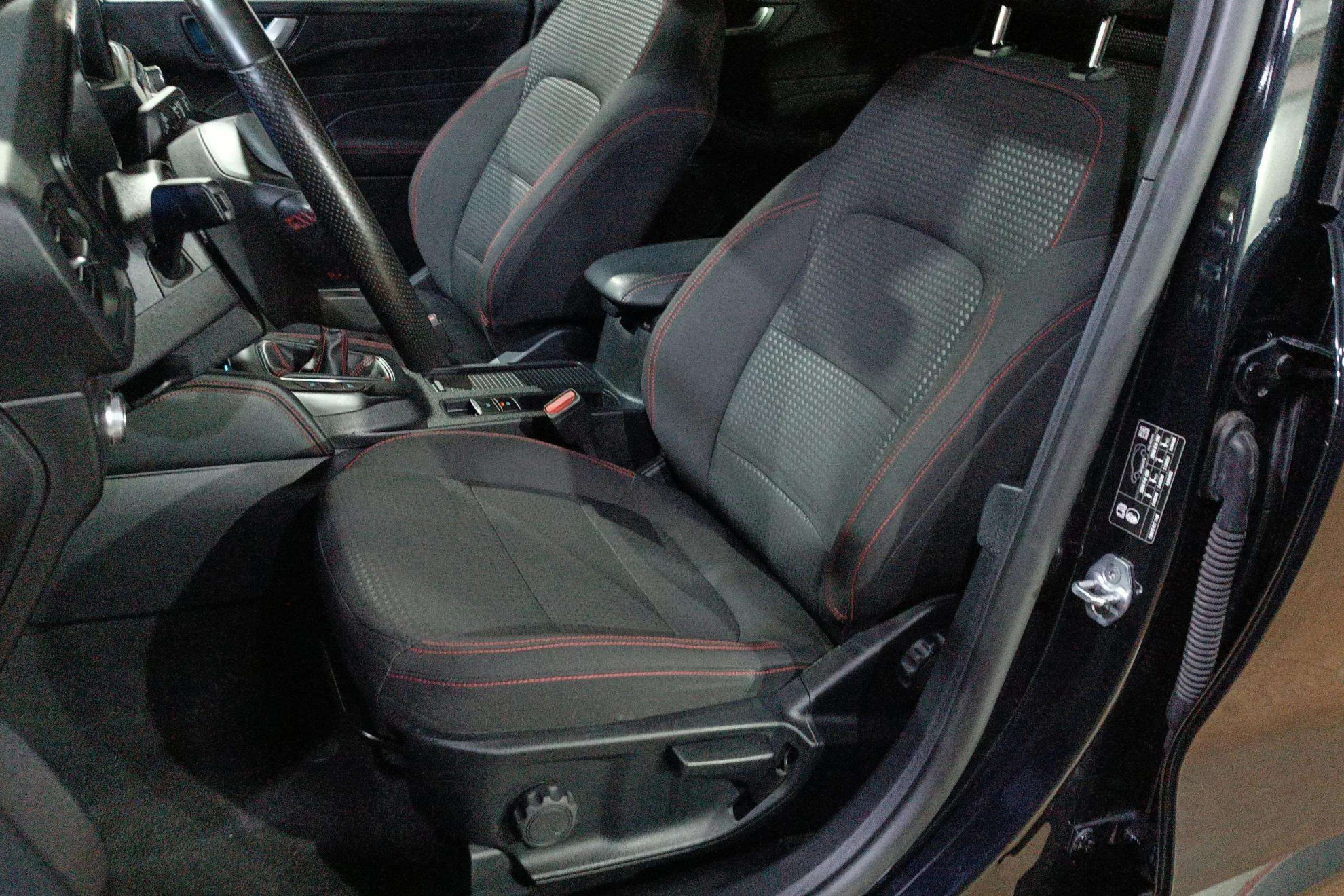 Ford Kuga ST-Line 1.5T EcoBoost - foto 10