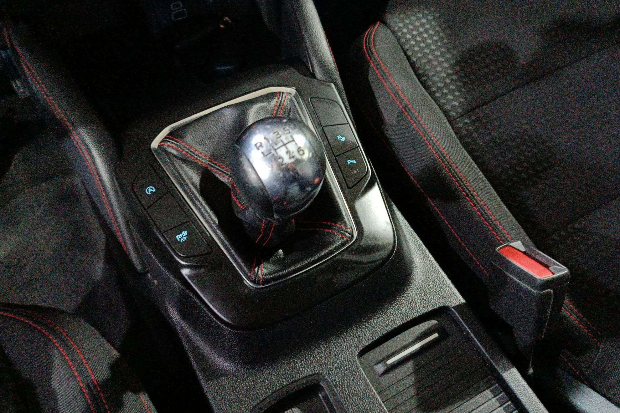 Ford Kuga ST-Line 1.5T EcoBoost - foto 22