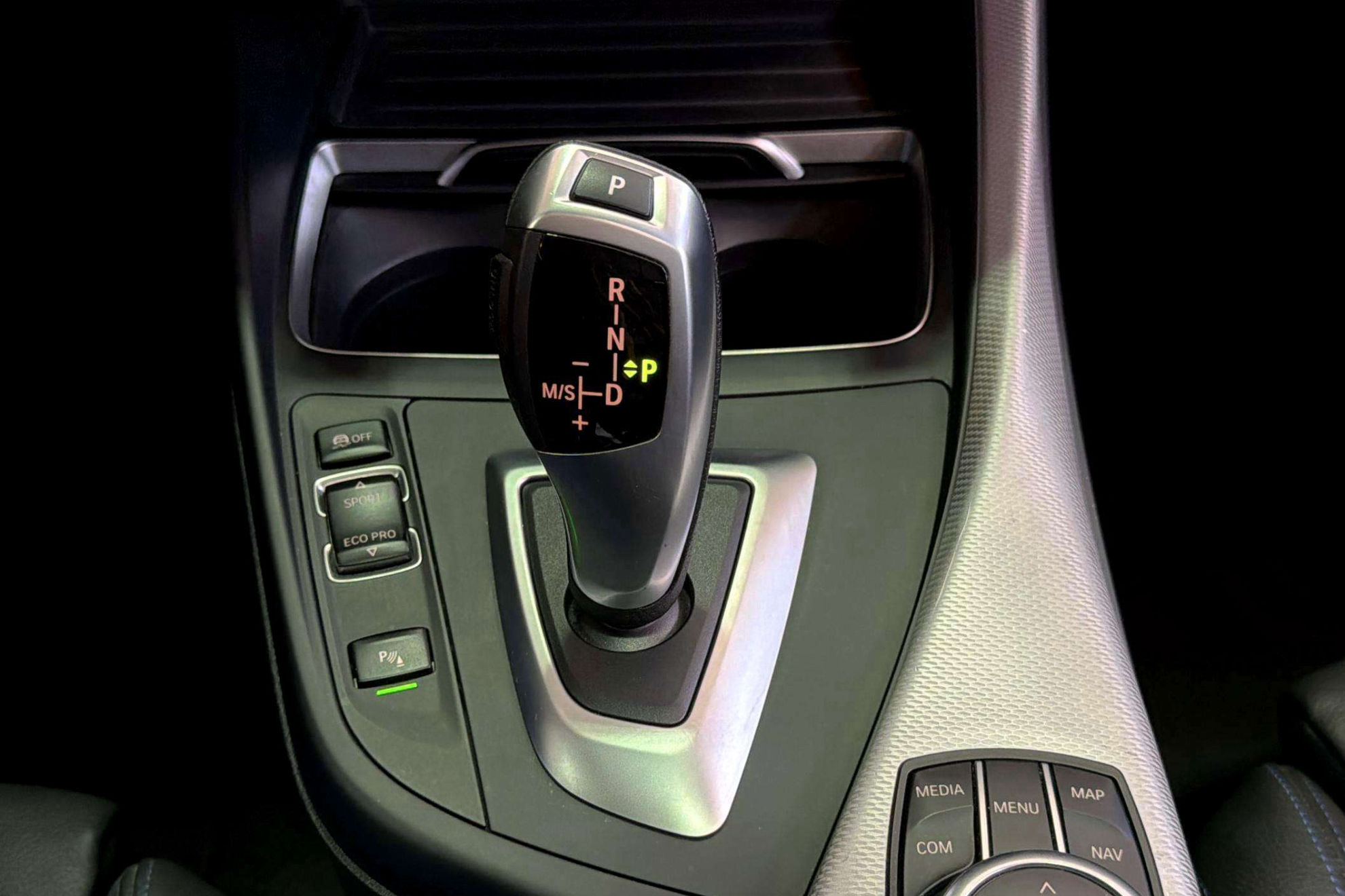 BMW Serie 1 118i - foto 24
