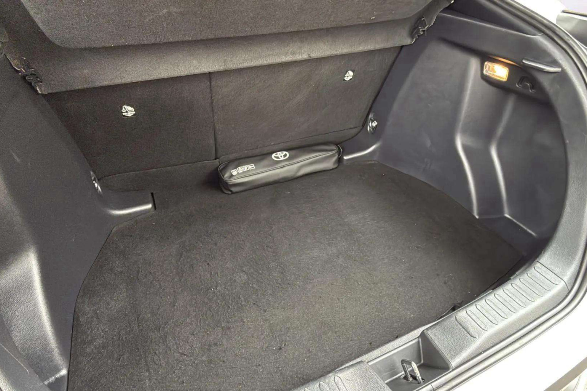 Toyota C-HR 1.8 Advance Hybrid 140 - foto 33