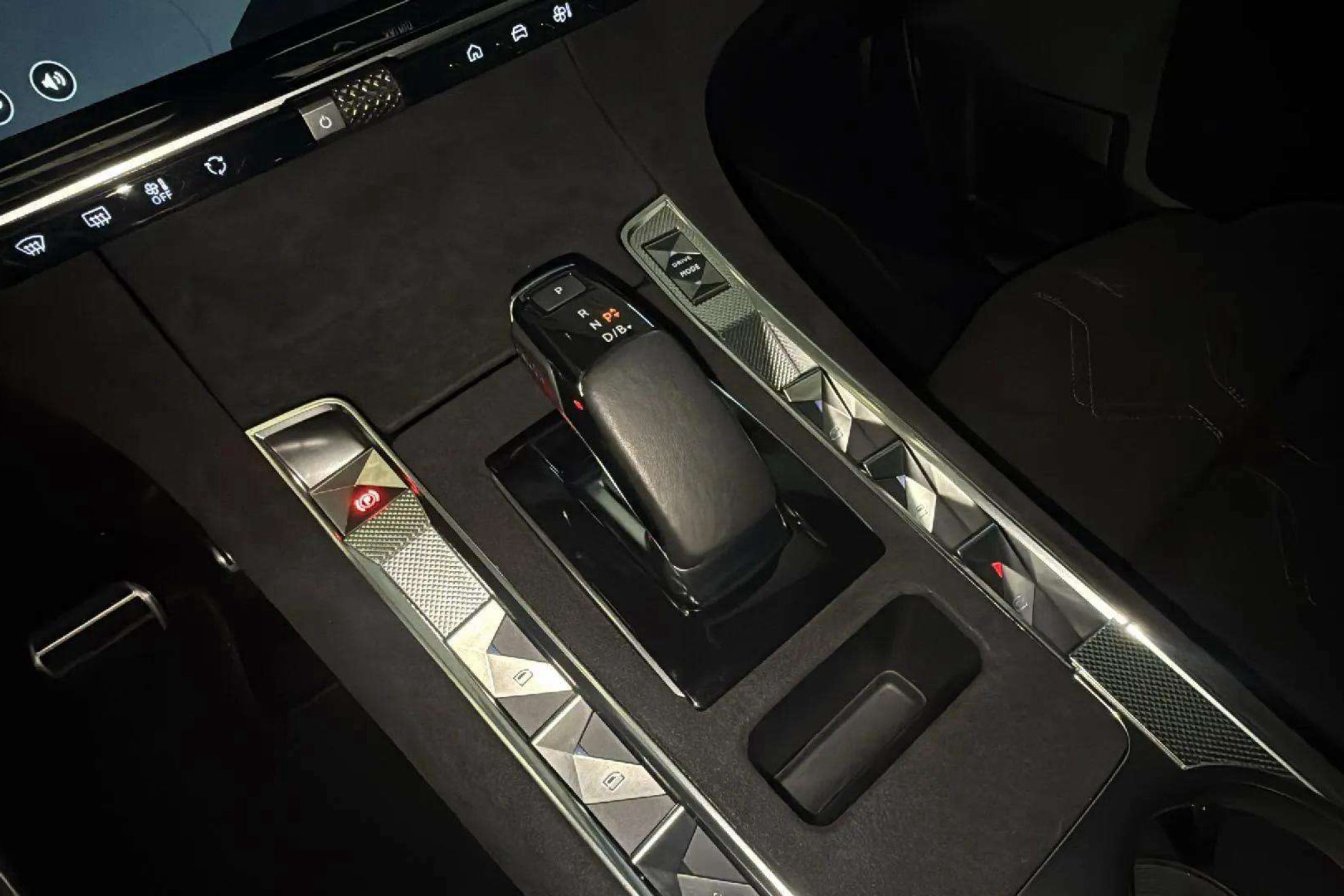 DS 7 E-Tense 225 Performance Line - foto 20
