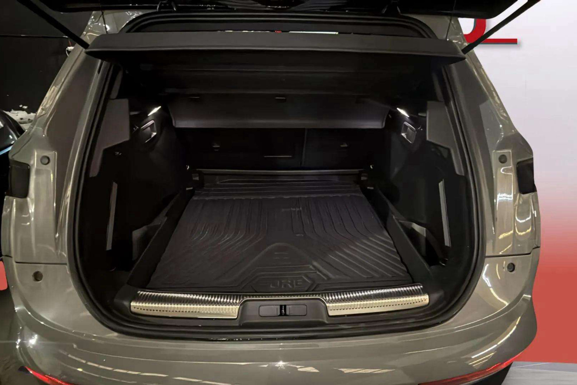 DS 7 E-Tense 225 Performance Line - foto 33