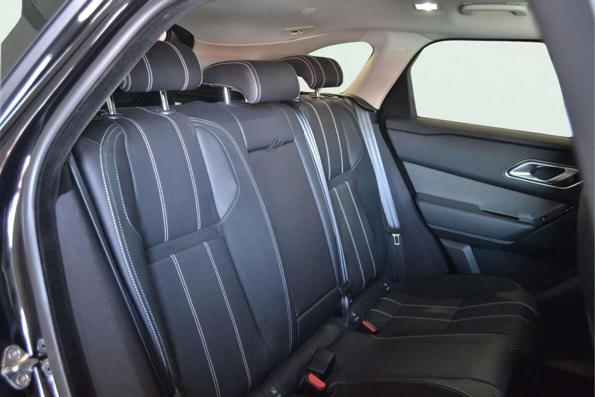 Land Rover Range Rover Velar 2.0 I4 PHEV S 4WD - foto 11